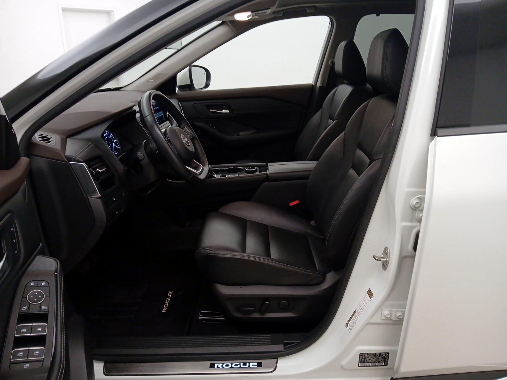 Thumbnail: 2023 Nissan Rogue - 11