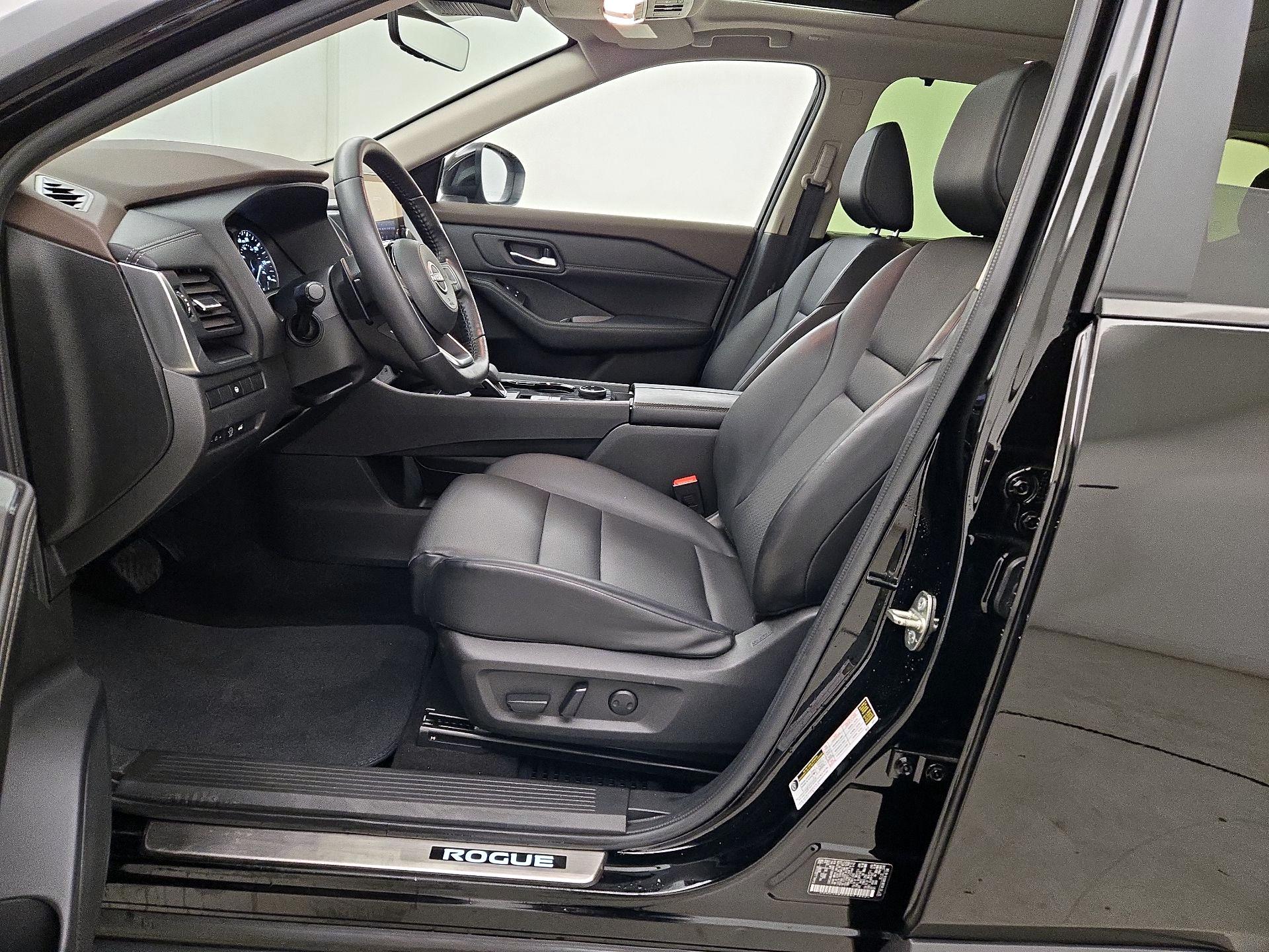 Thumbnail: 2023 Nissan Rogue - 11