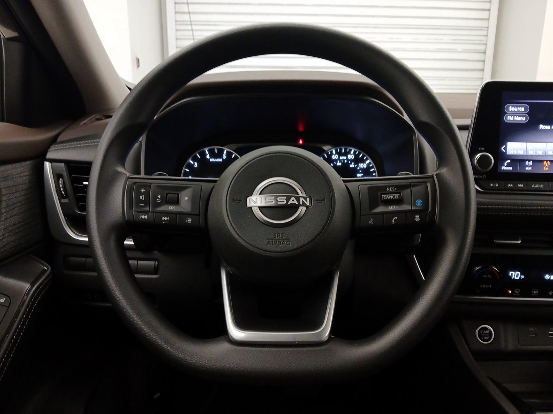 Thumbnail: 2023 Nissan Rogue - 10