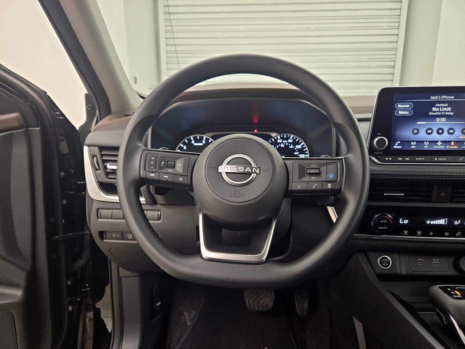 Thumbnail: 2023 Nissan Rogue - 10