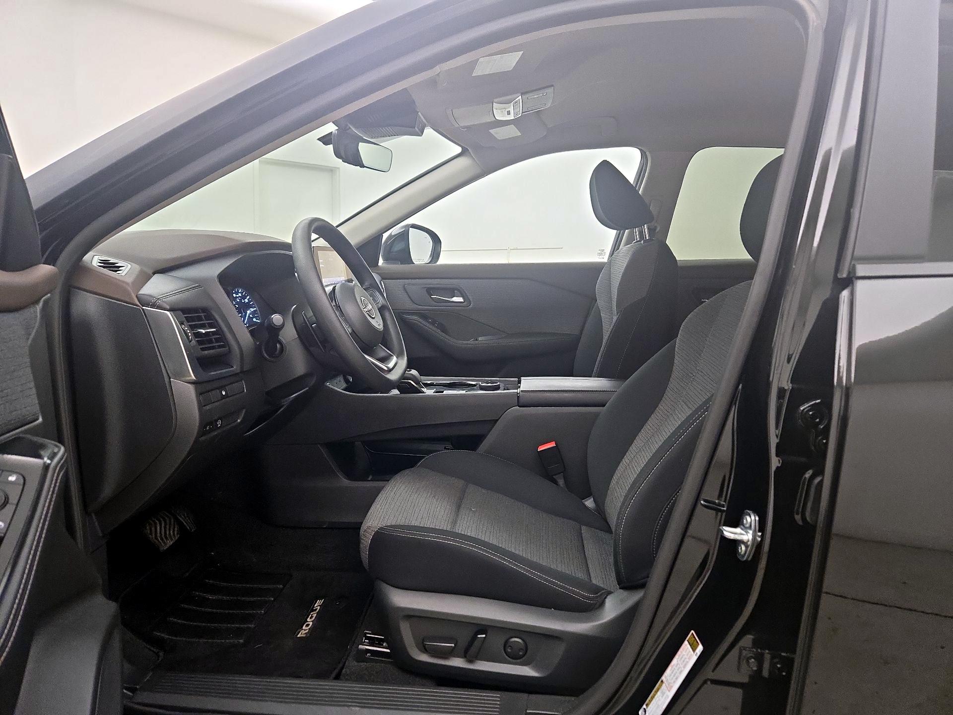 Thumbnail: 2023 Nissan Rogue - 11