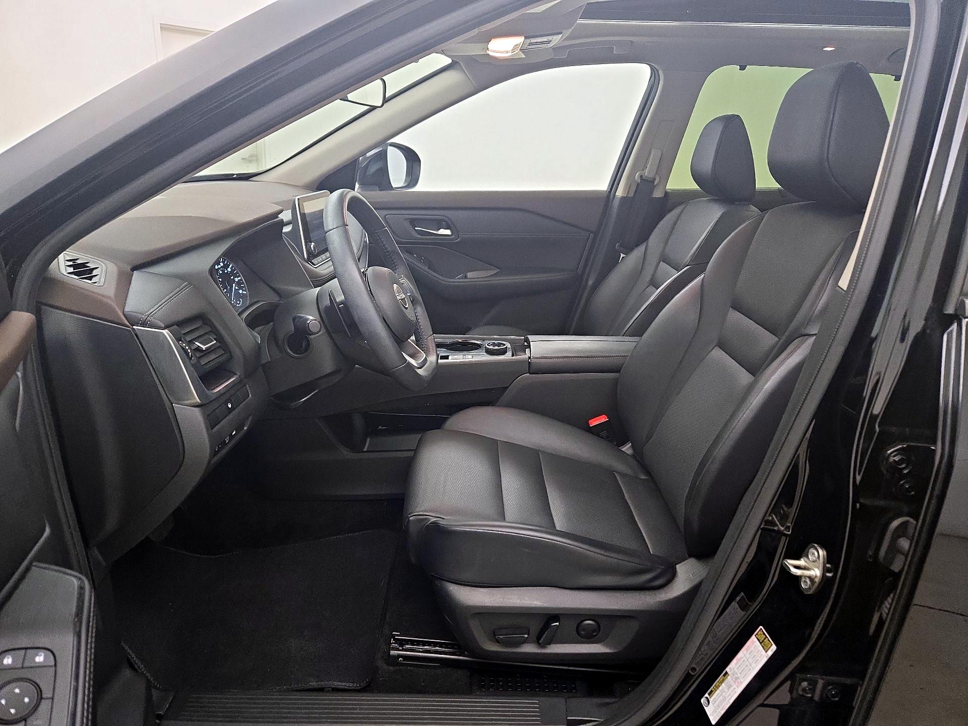 Thumbnail: 2023 Nissan Rogue - 11