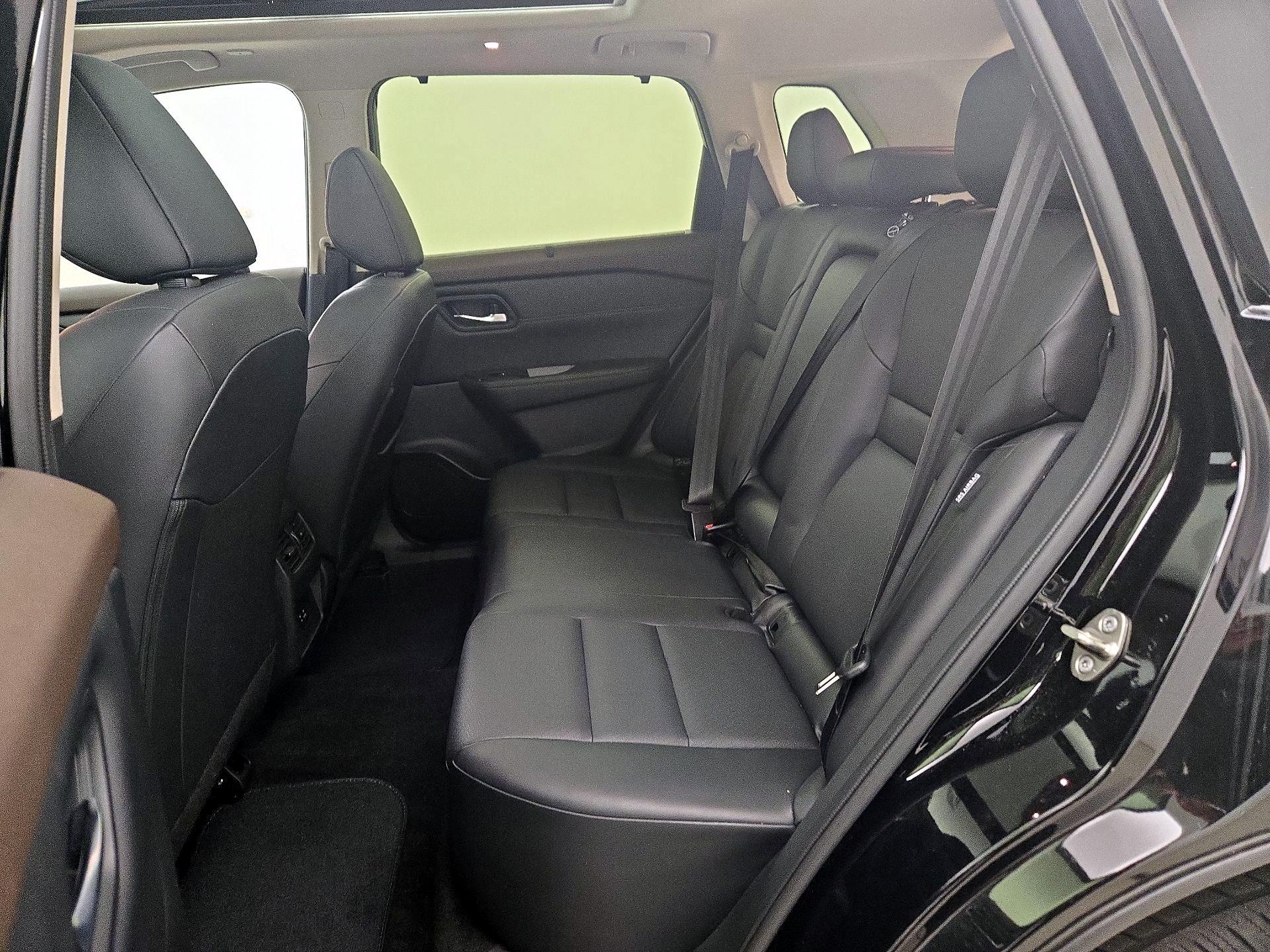 Thumbnail: 2023 Nissan Rogue - 20