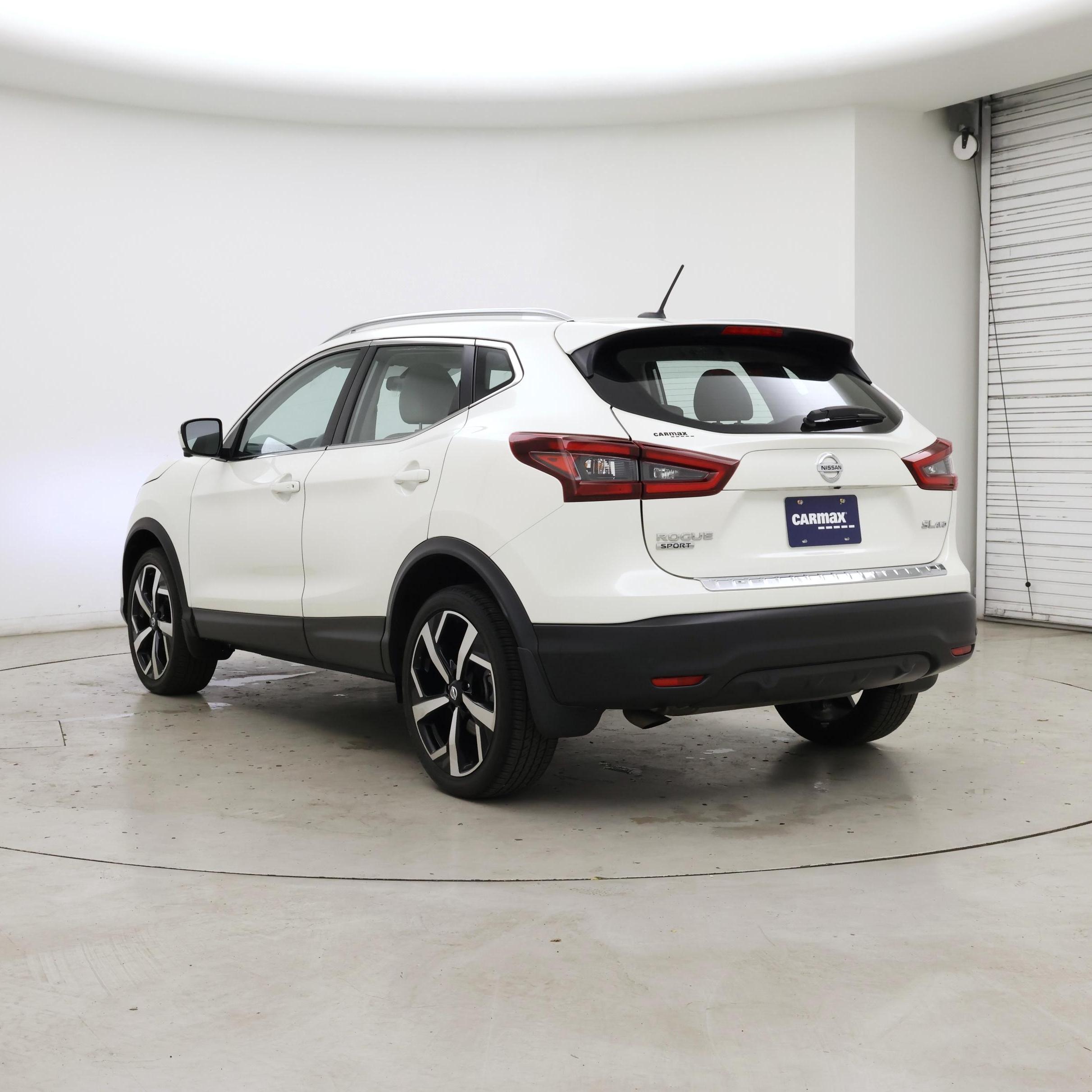 Thumbnail: 2022 Nissan Rogue Sport - 2