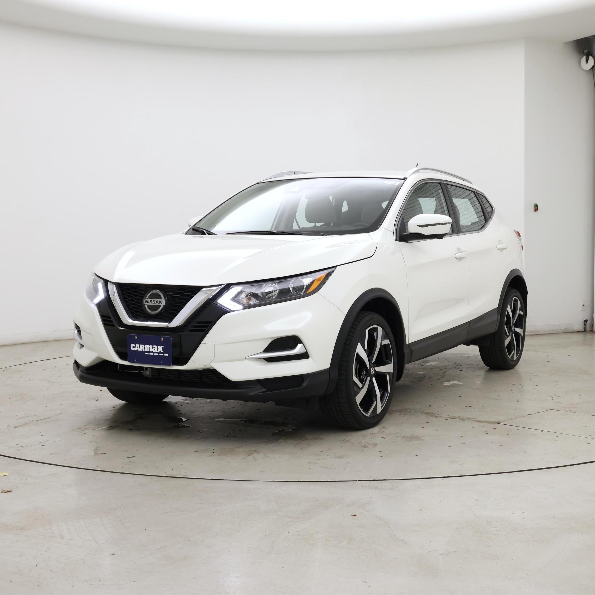 Thumbnail: 2022 Nissan Rogue Sport - 4
