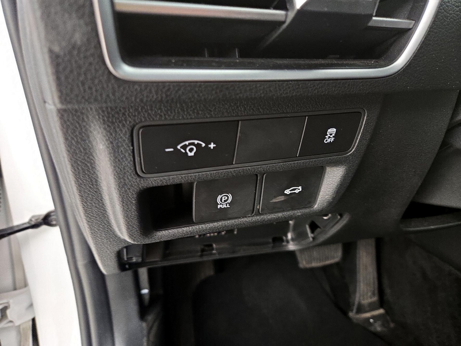 2025 Hyundai Sonata SEL - Photo 14