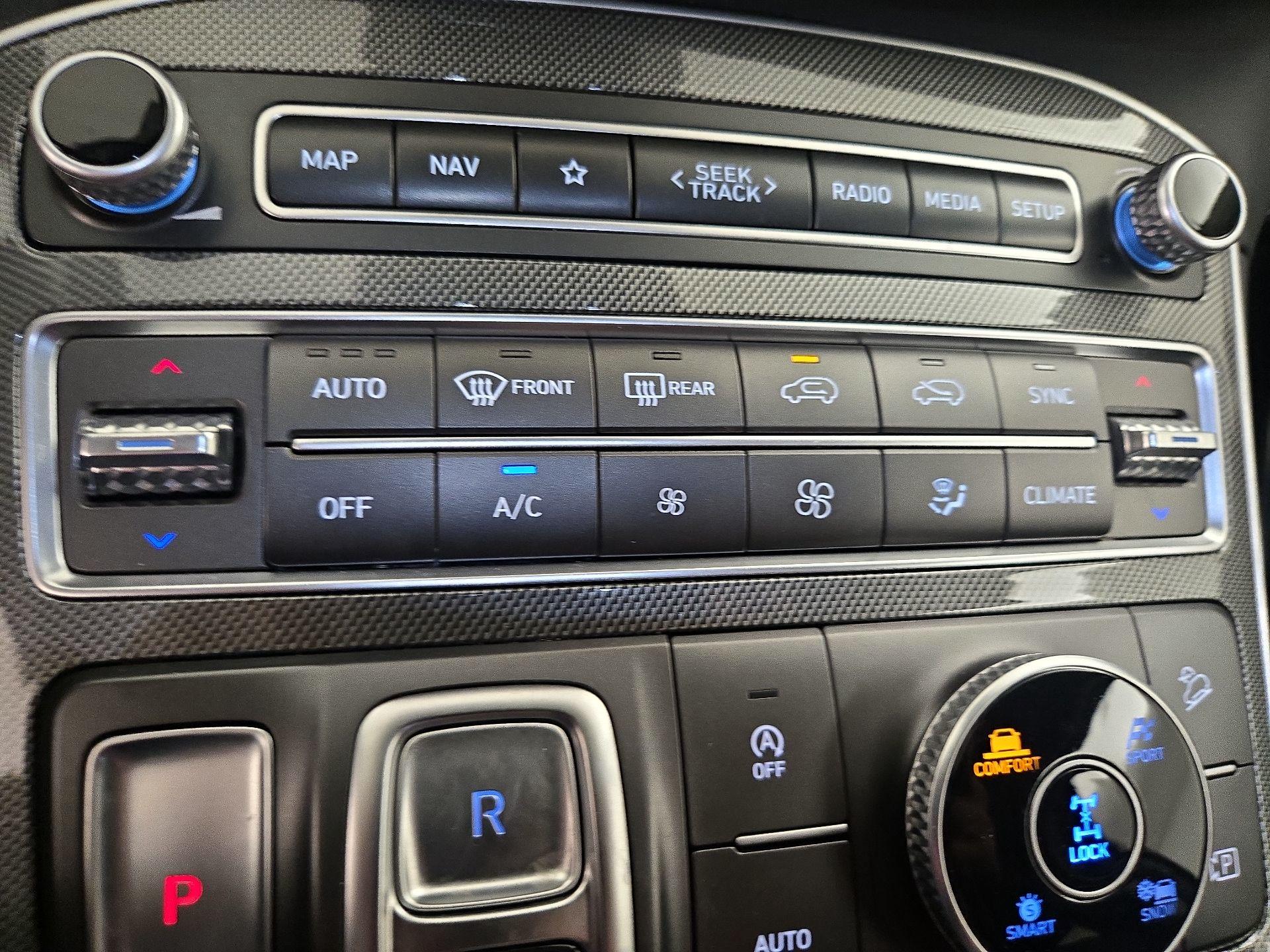 Thumbnail: 2023 Hyundai Santa Fe - 16
