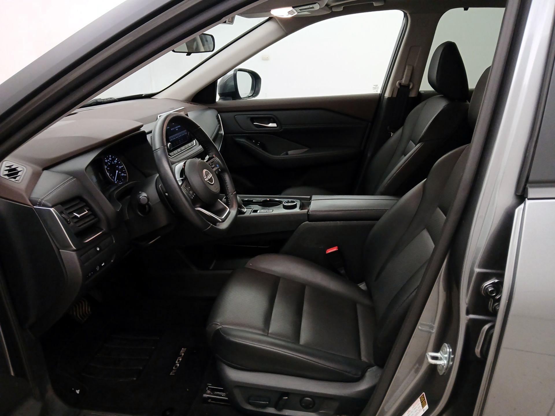 Thumbnail: 2023 Nissan Rogue - 11