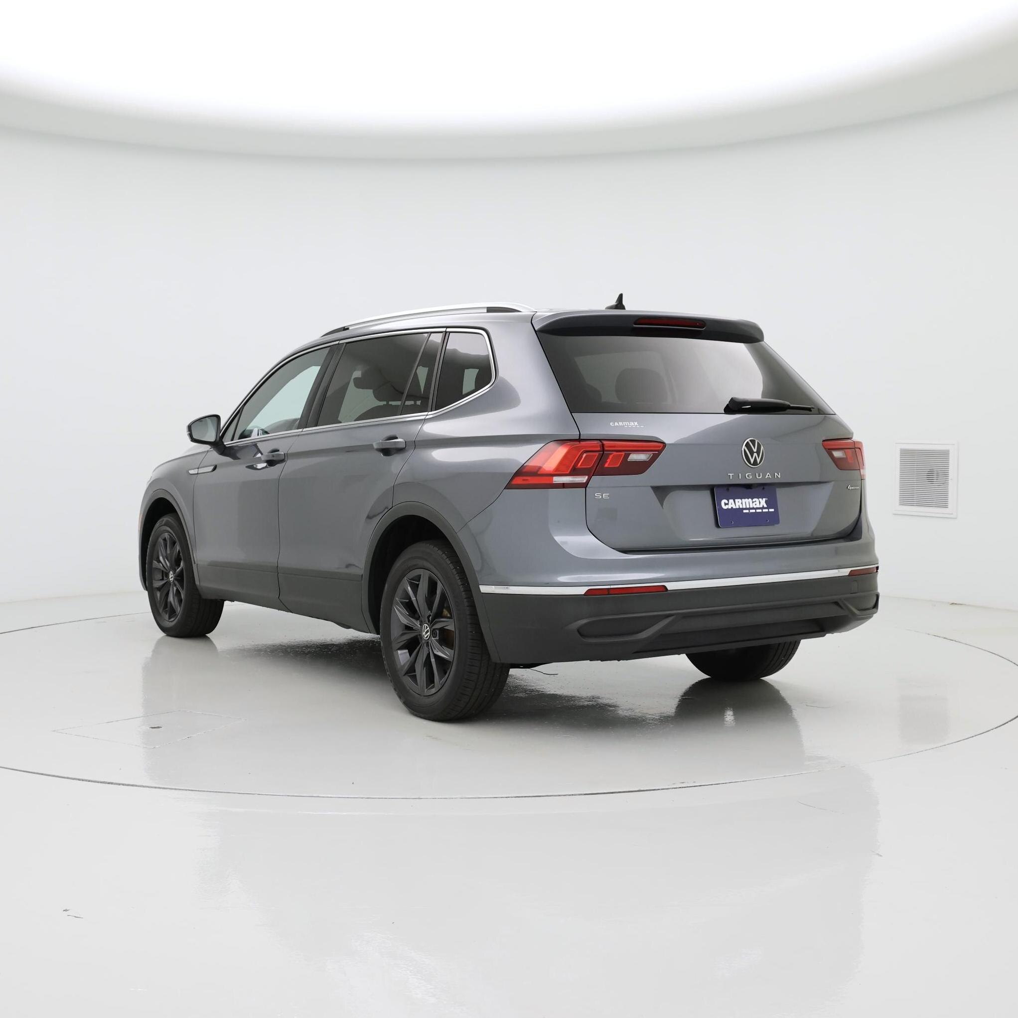 Thumbnail: 2022 Volkswagen Tiguan - 2