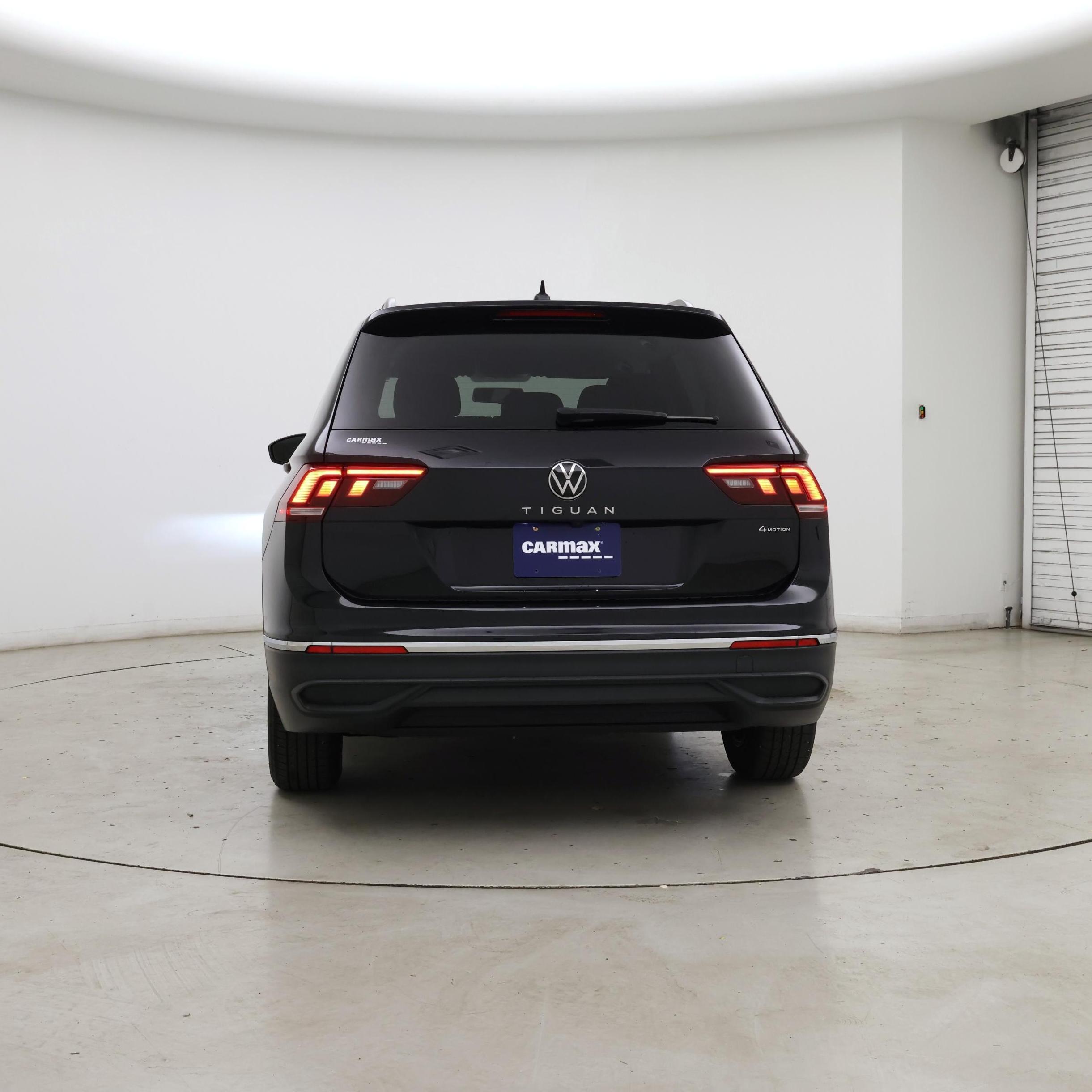 Thumbnail: 2022 Volkswagen Tiguan - 6