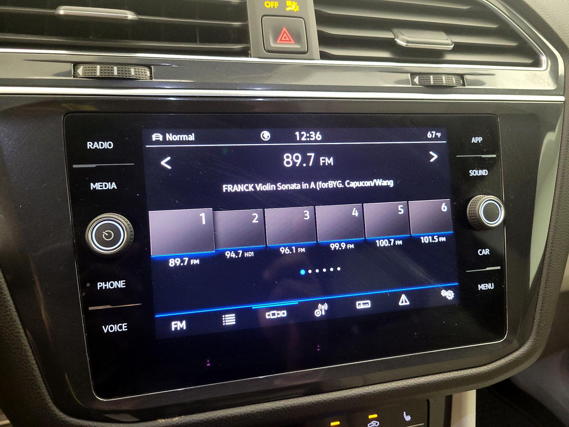 Thumbnail: 2022 Volkswagen Tiguan - 15