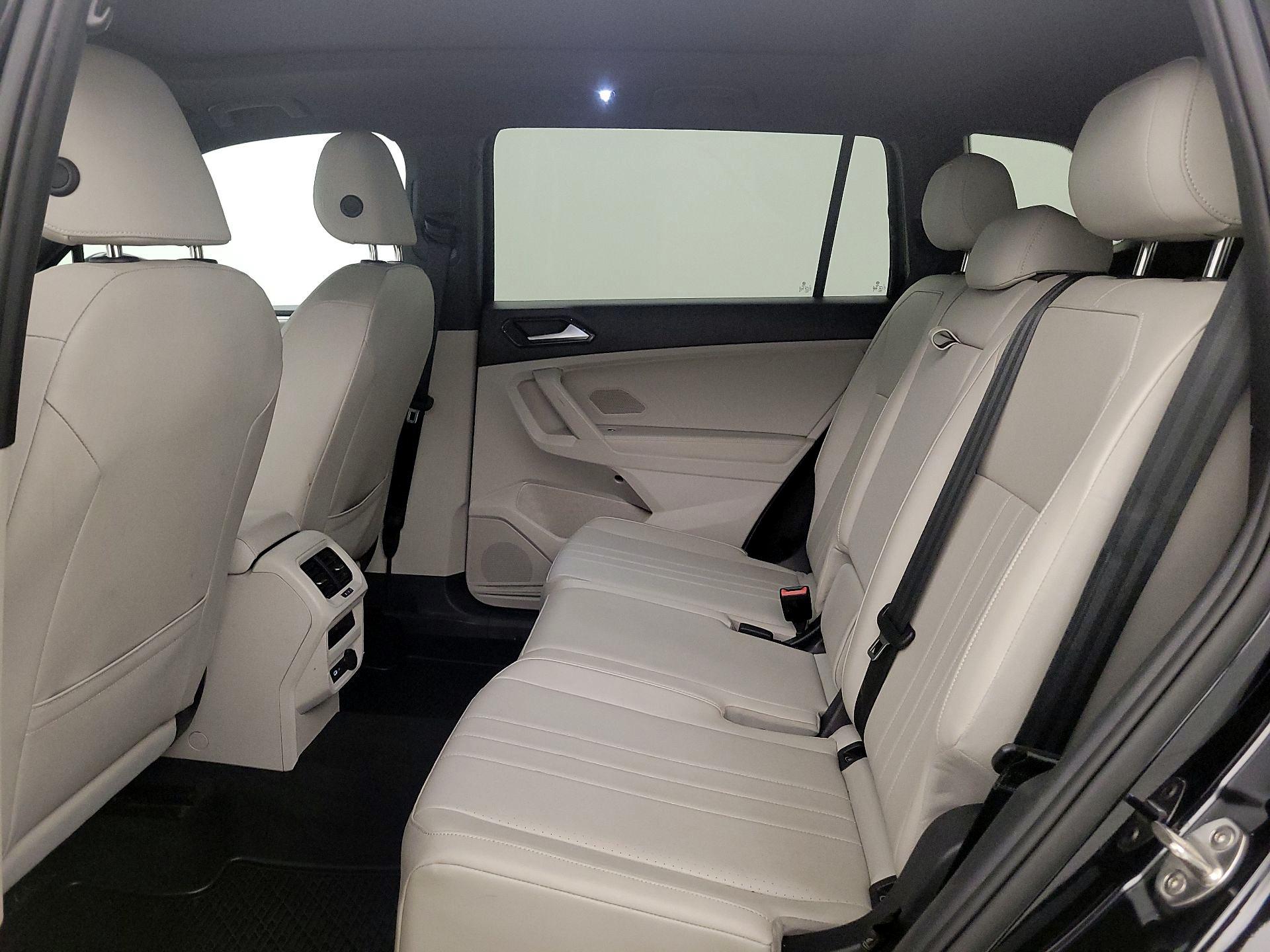 Thumbnail: 2022 Volkswagen Tiguan - 20