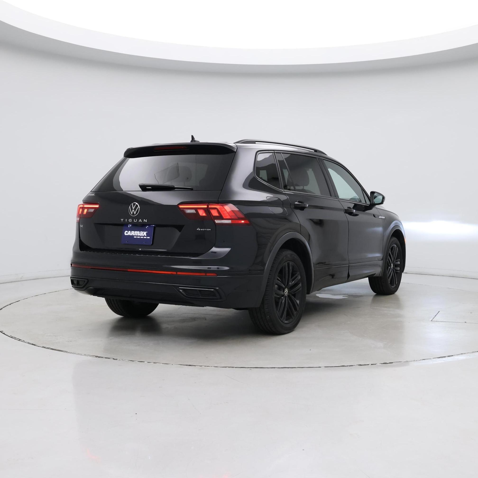 Thumbnail: 2022 Volkswagen Tiguan - 8