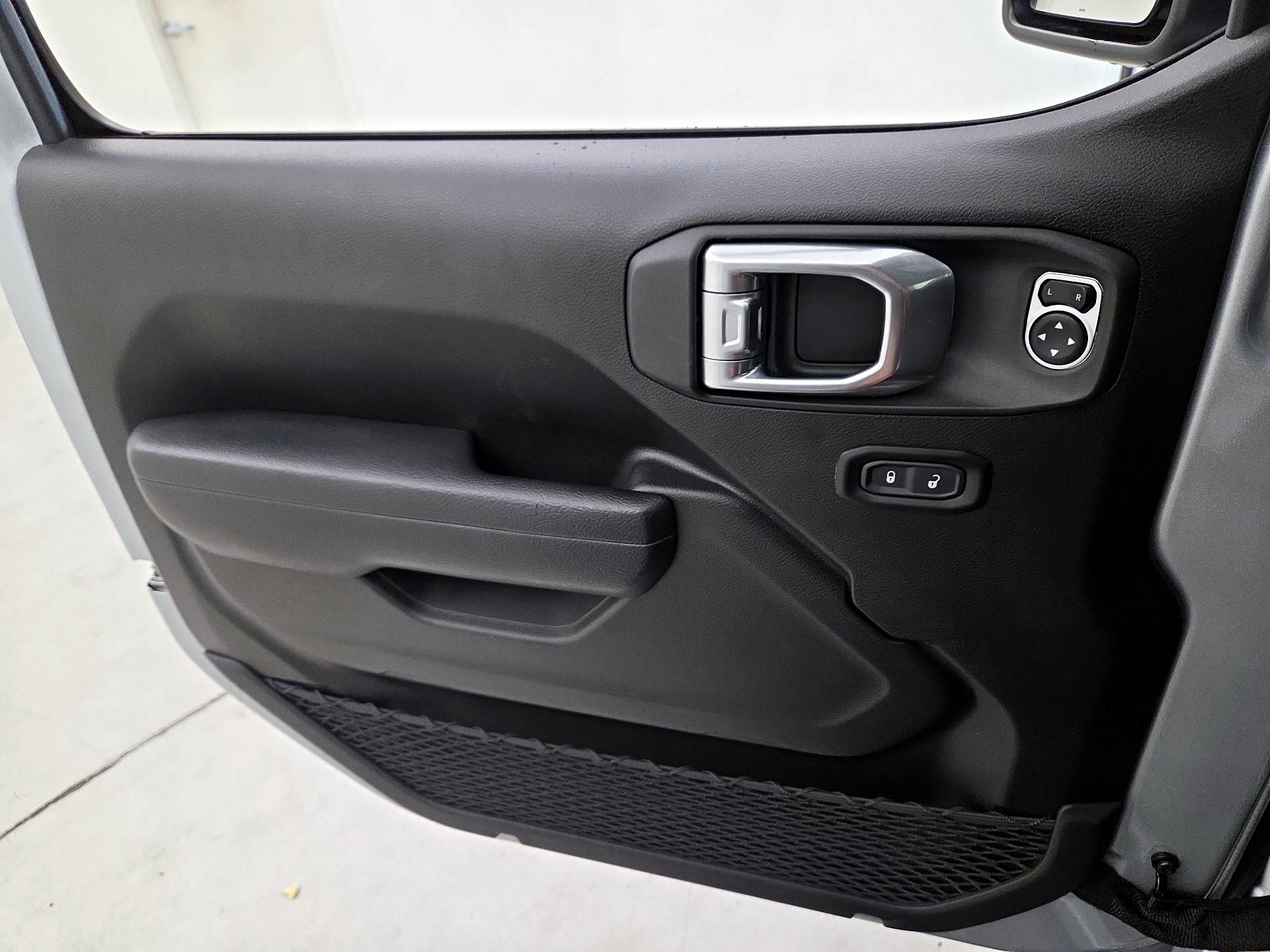 Thumbnail: 2024 Jeep Wrangler - 12