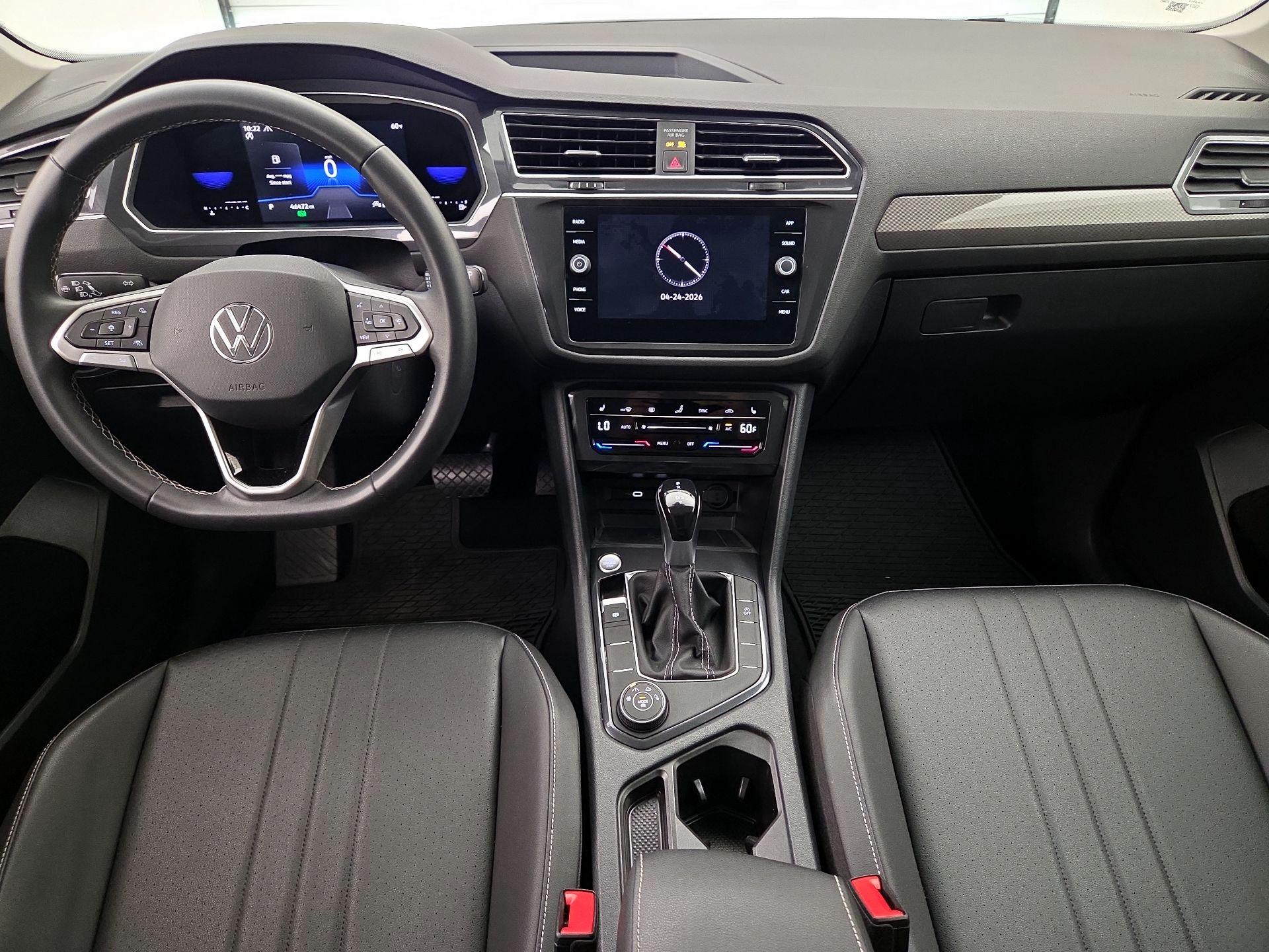 Thumbnail: 2023 Volkswagen Tiguan - 9