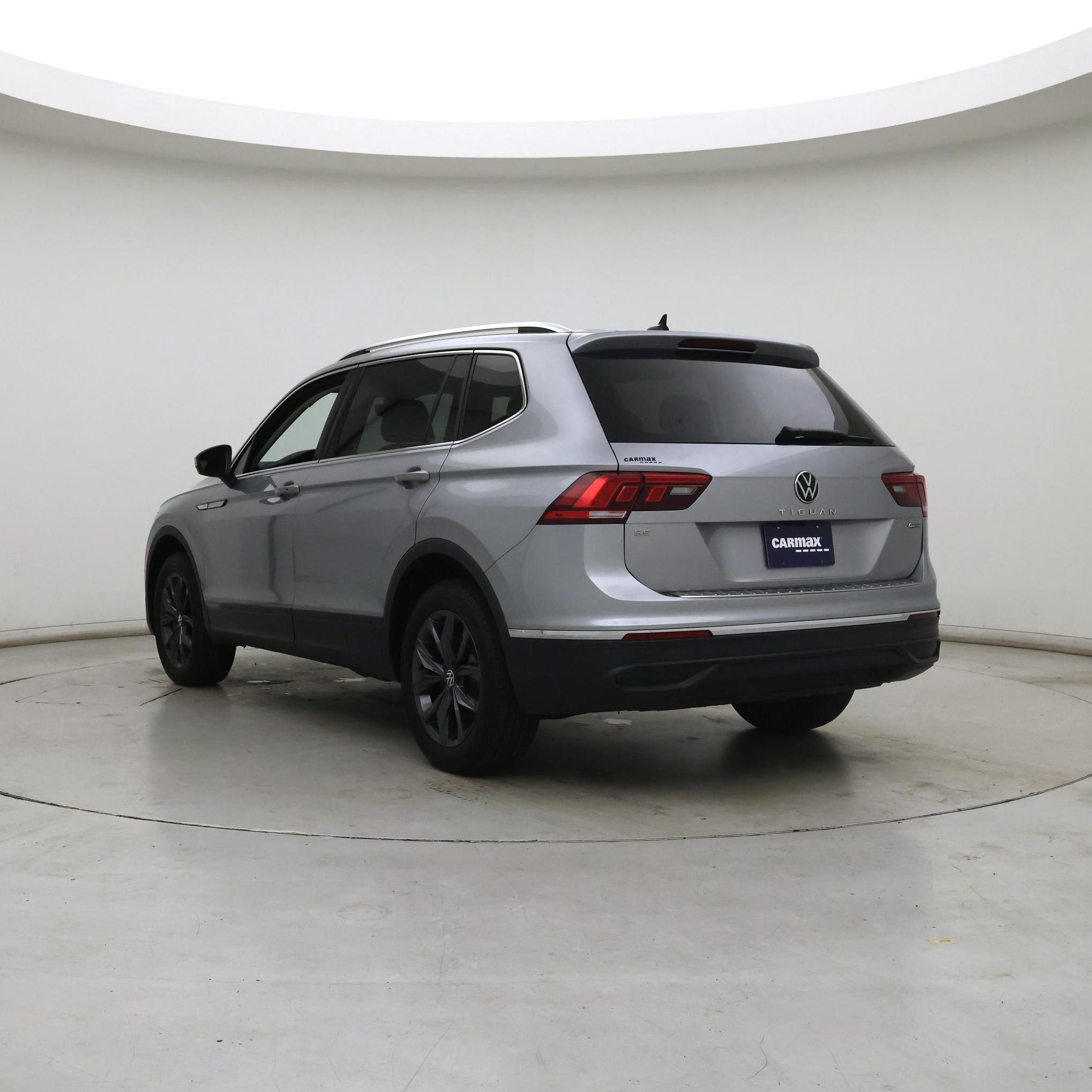 Thumbnail: 2023 Volkswagen Tiguan - 2