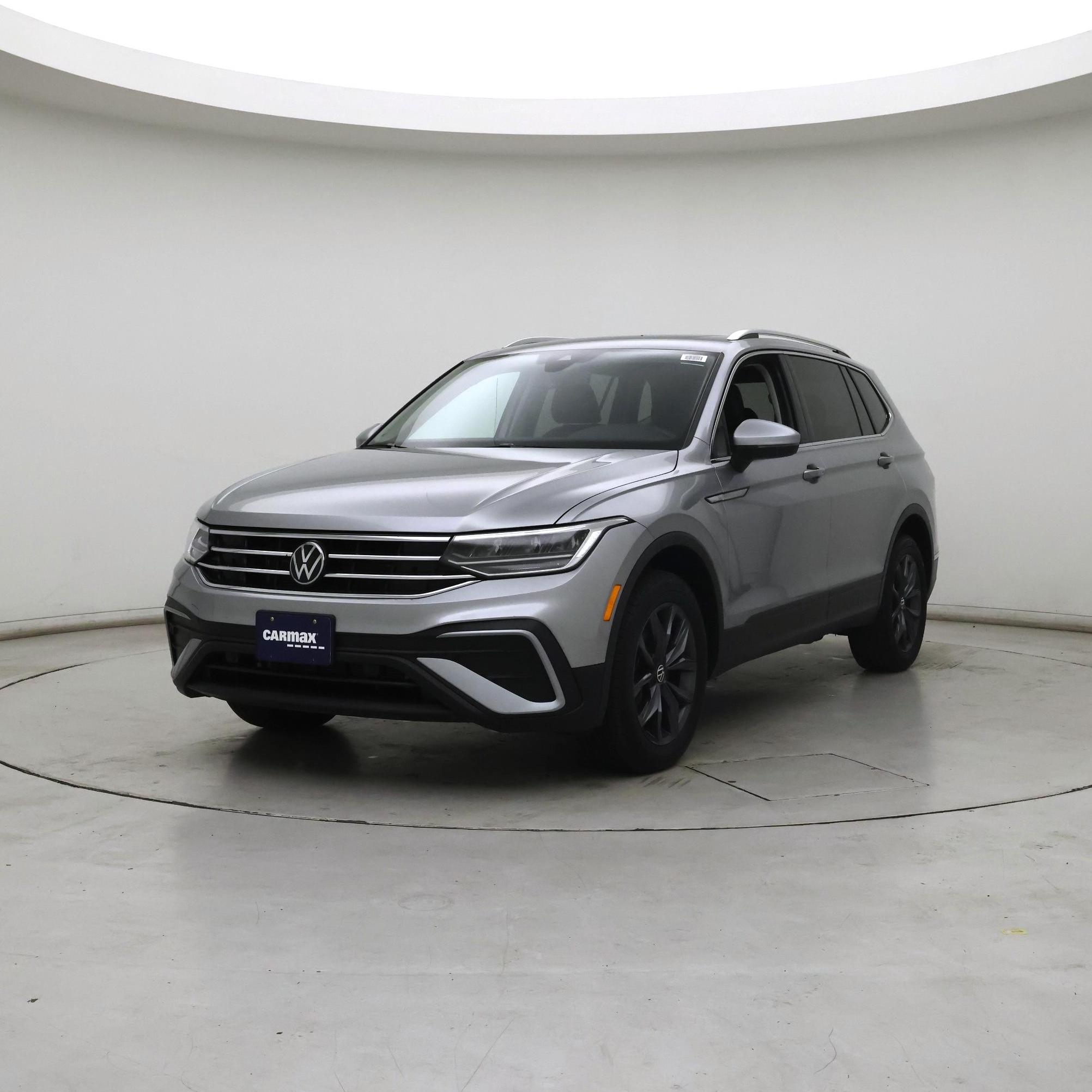 Thumbnail: 2023 Volkswagen Tiguan - 4