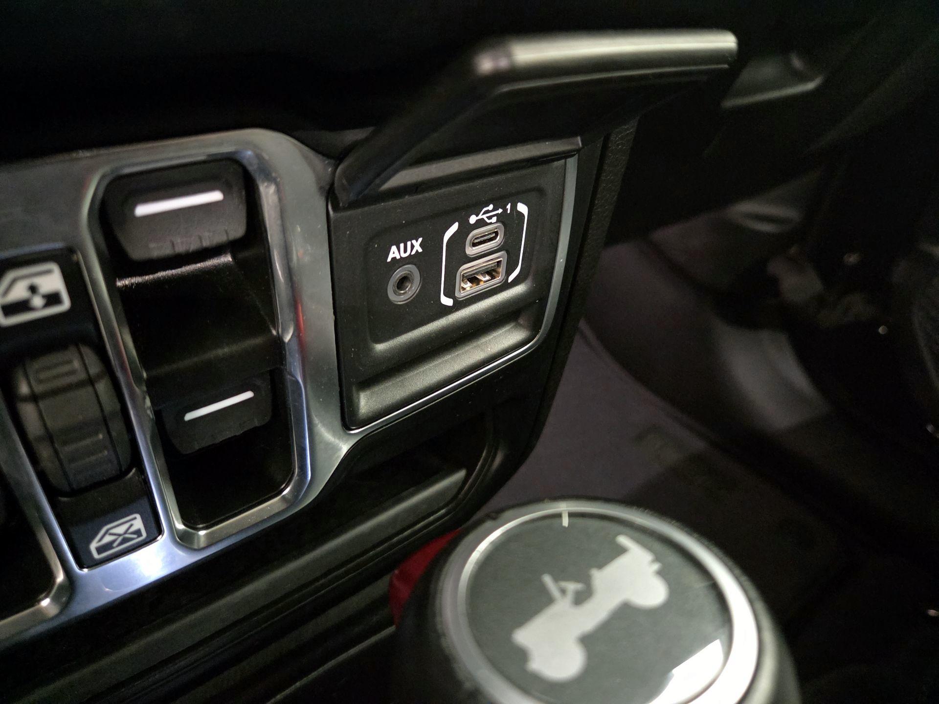 Thumbnail: 2024 Jeep Wrangler - 18