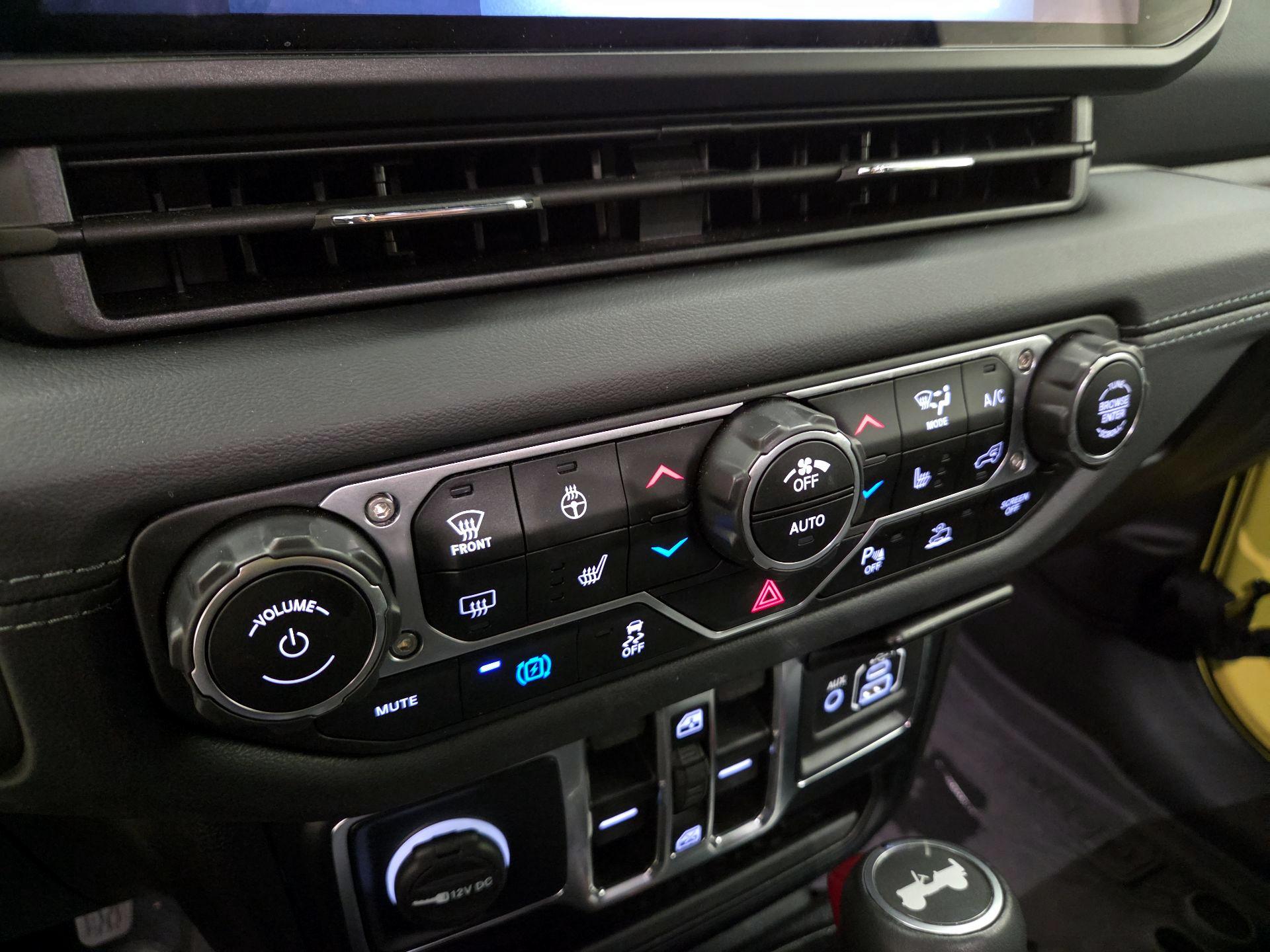 Thumbnail: 2024 Jeep Wrangler - 17