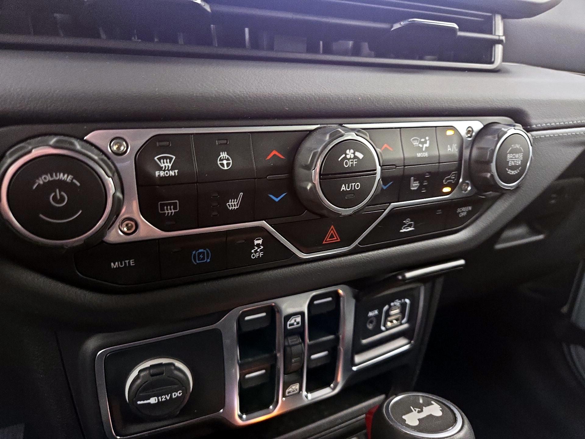 Thumbnail: 2024 Jeep Wrangler - 16