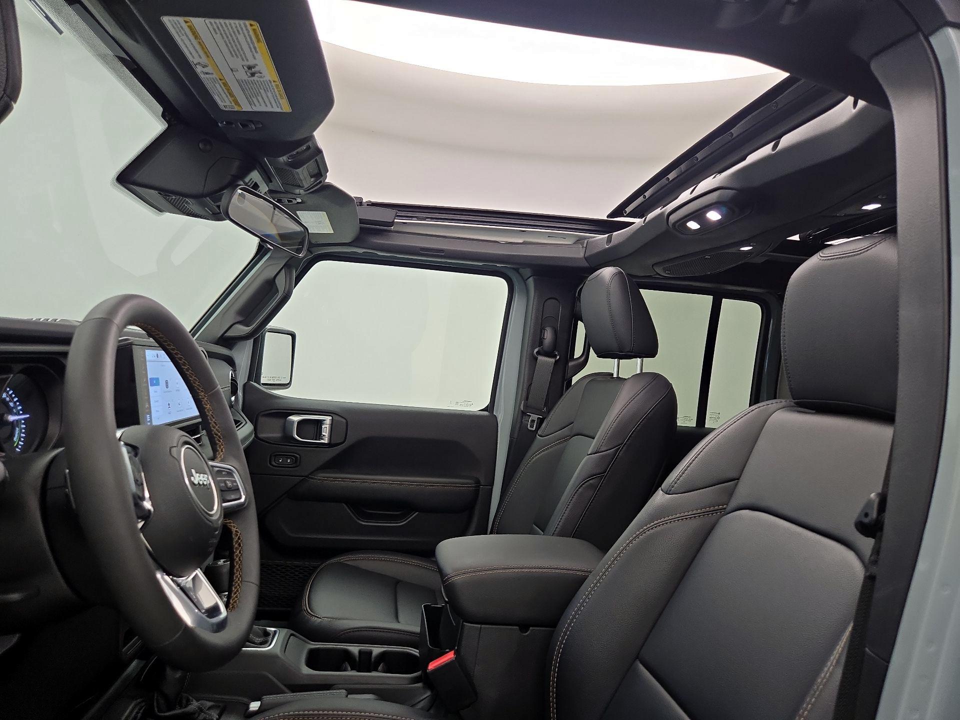 Thumbnail: 2024 Jeep Wrangler - 19