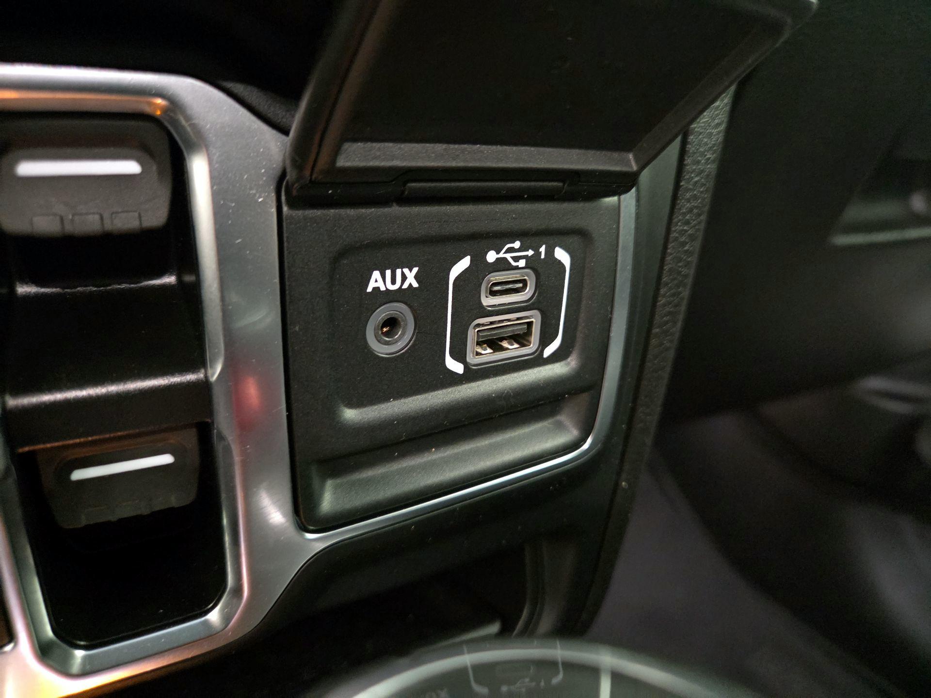 Thumbnail: 2024 Jeep Wrangler - 19