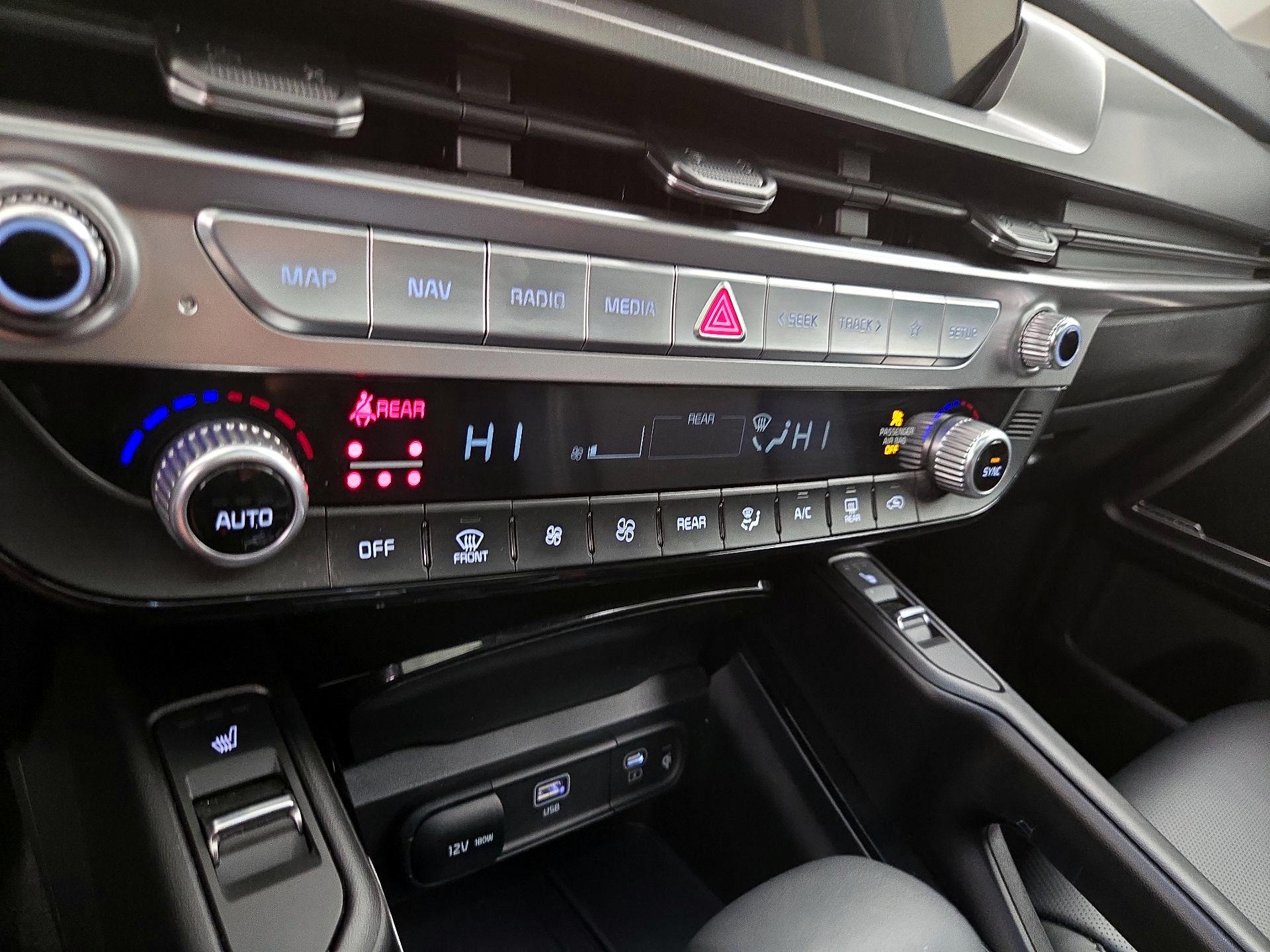 Thumbnail: 2025 Kia Telluride - 17