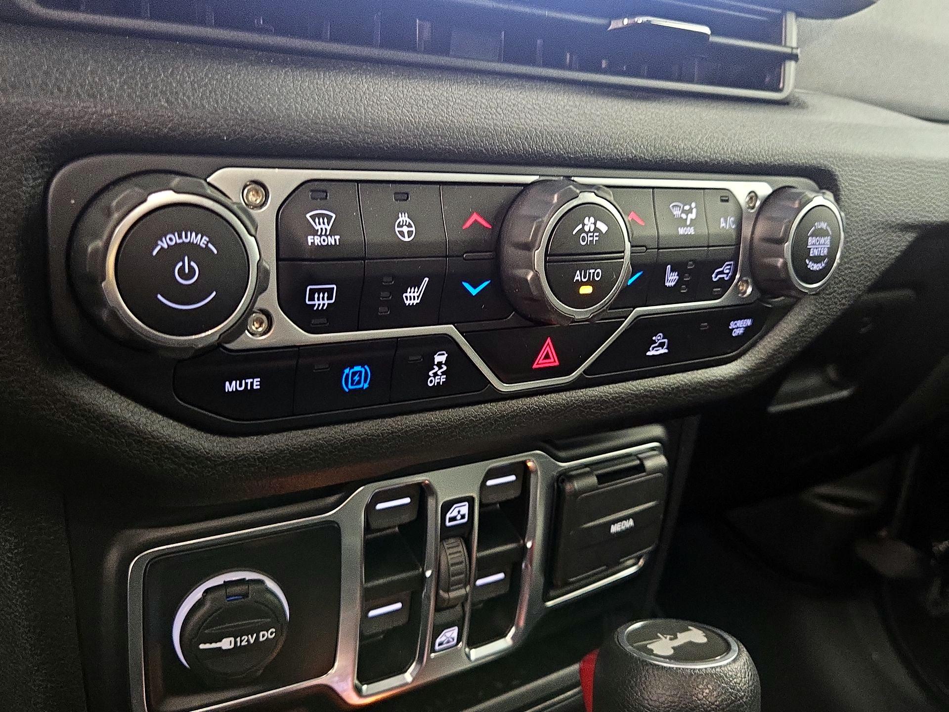 Thumbnail: 2024 Jeep Wrangler - 16