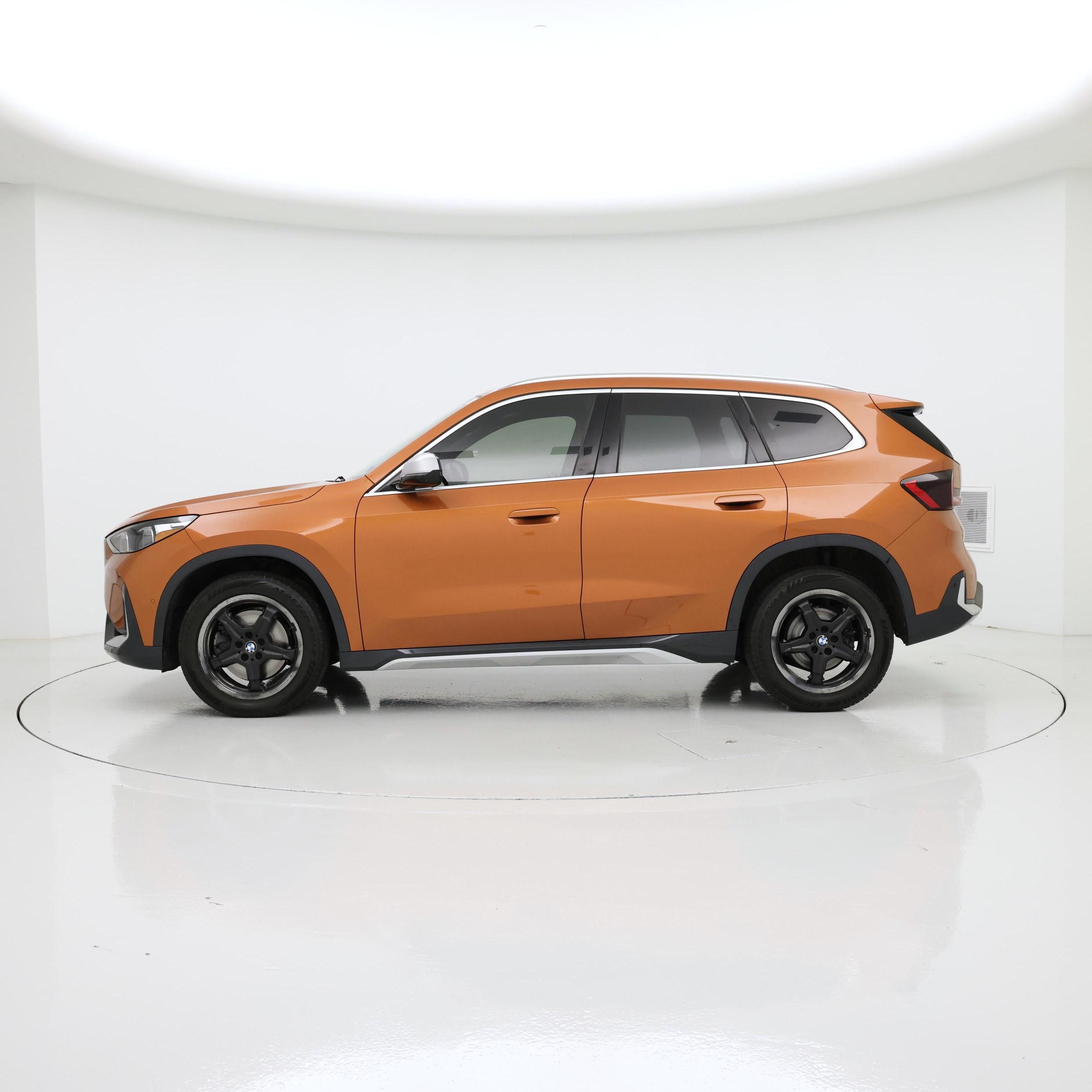 Thumbnail: 2023 BMW X1 - 3