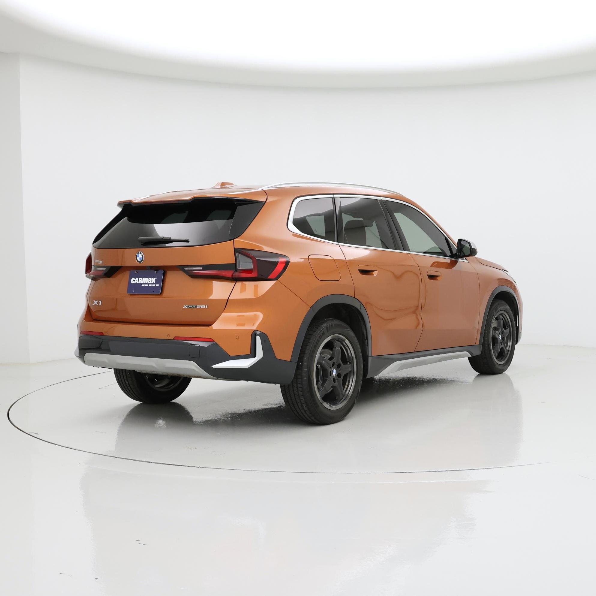 Thumbnail: 2023 BMW X1 - 8