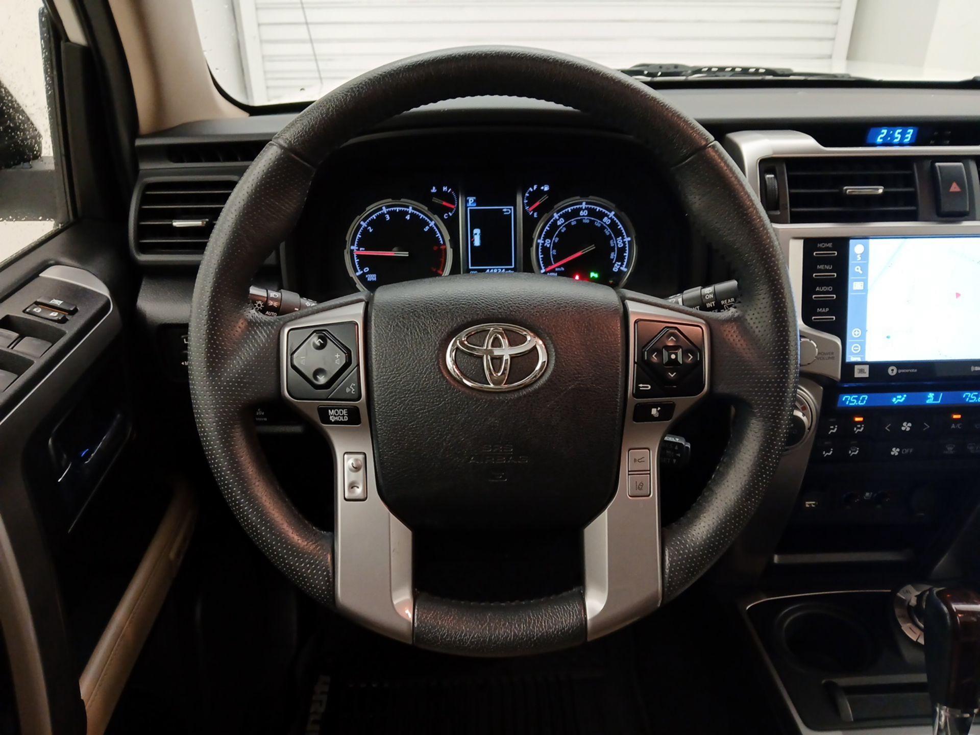 Thumbnail: 2020 Toyota 4Runner - 10