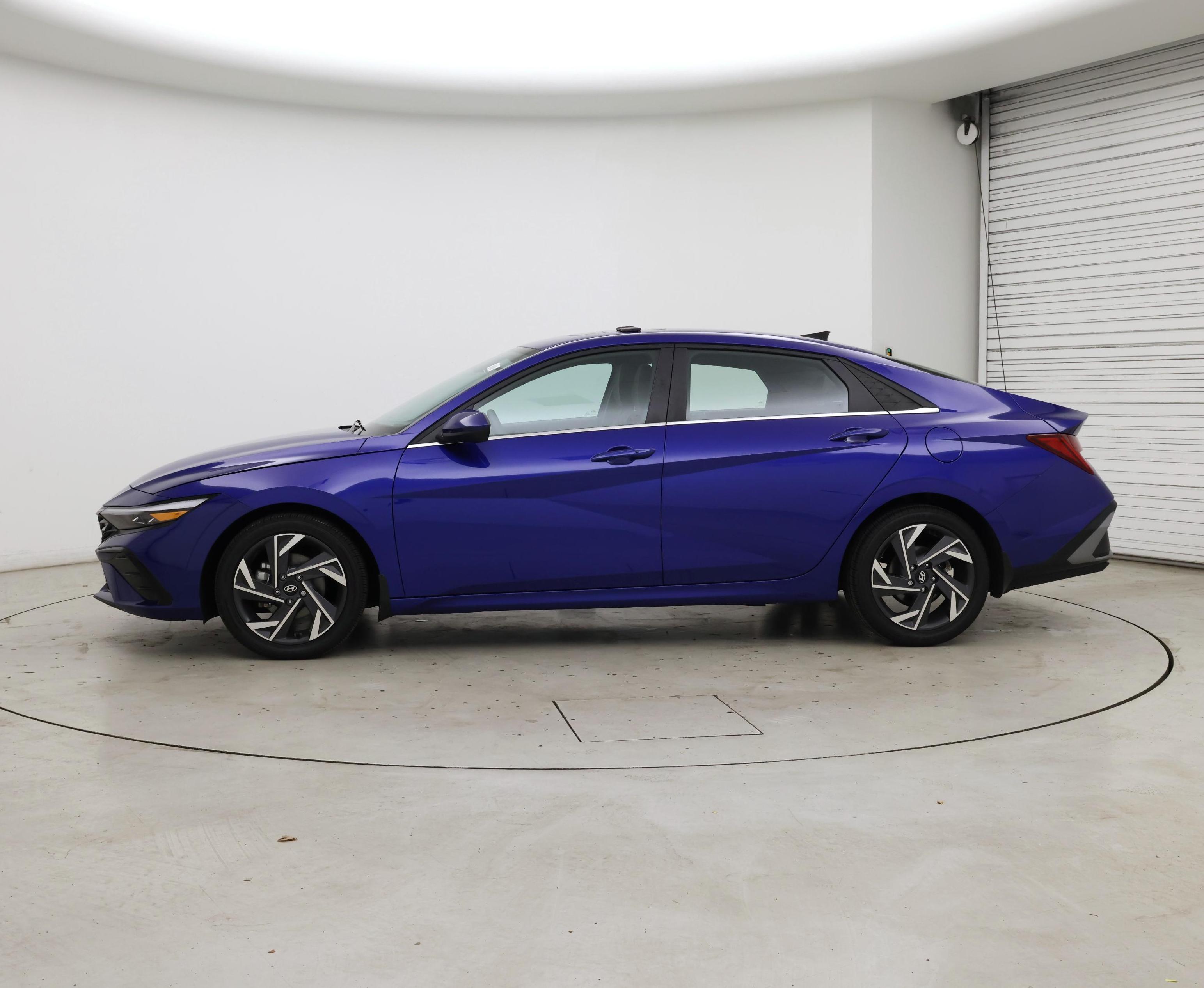 Thumbnail: 2024 Hyundai Elantra - 3