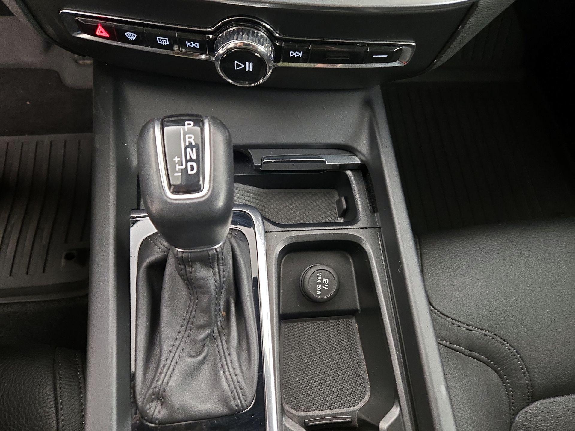 Thumbnail: 2020 Volvo S60 - 16