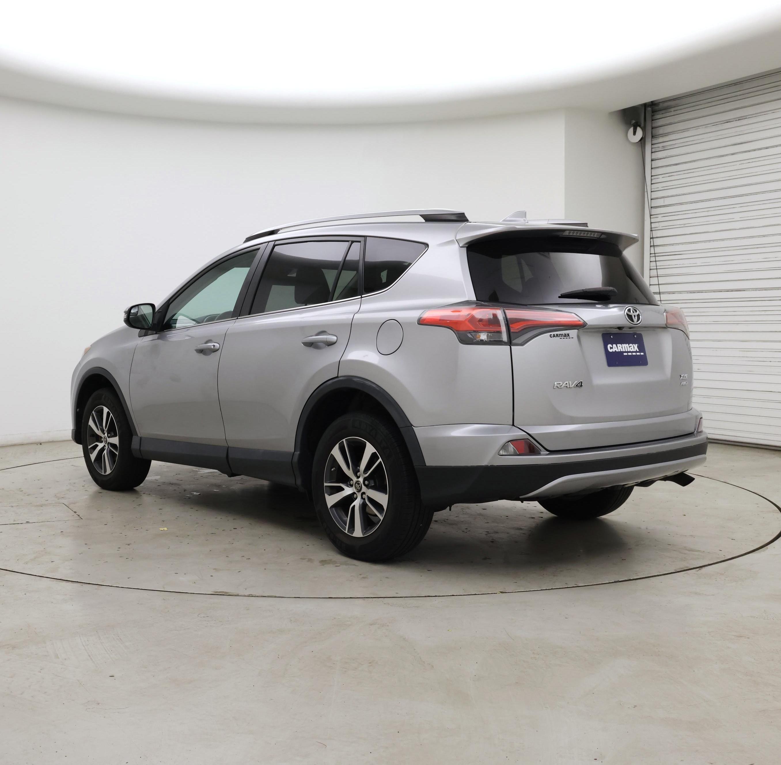 Thumbnail: 2017 Toyota RAV4 - 2