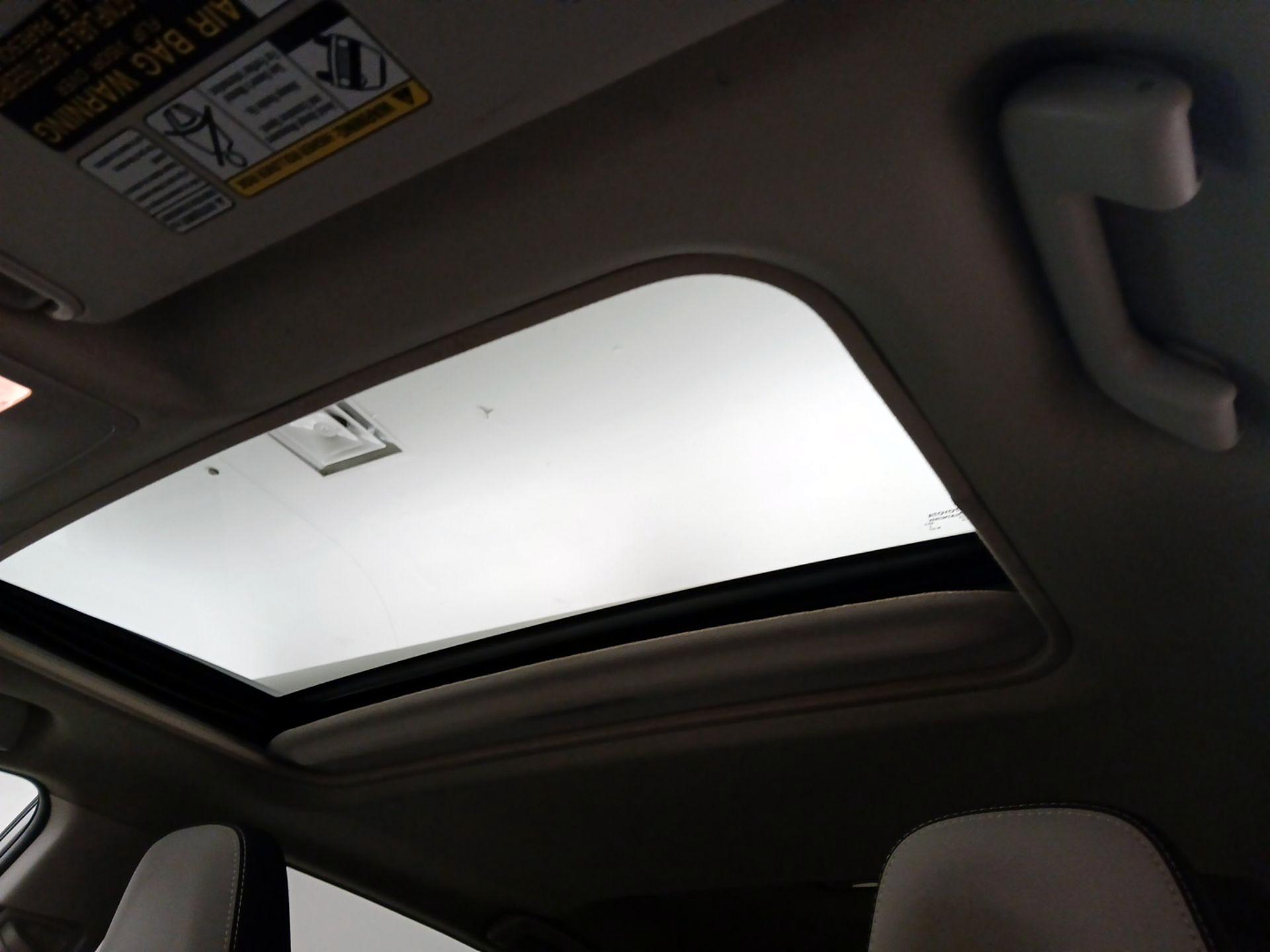 Thumbnail: 2017 Toyota RAV4 - 19