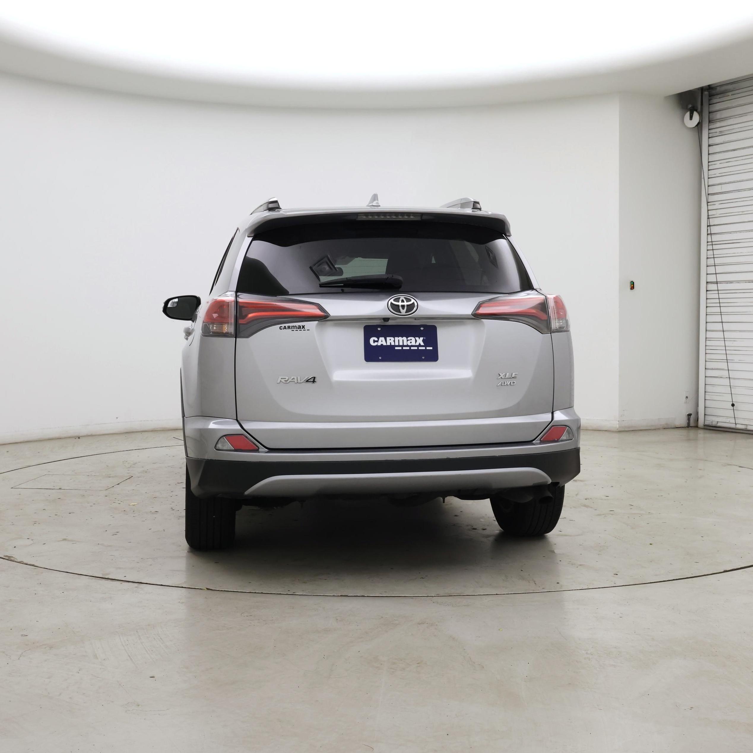 Thumbnail: 2017 Toyota RAV4 - 6