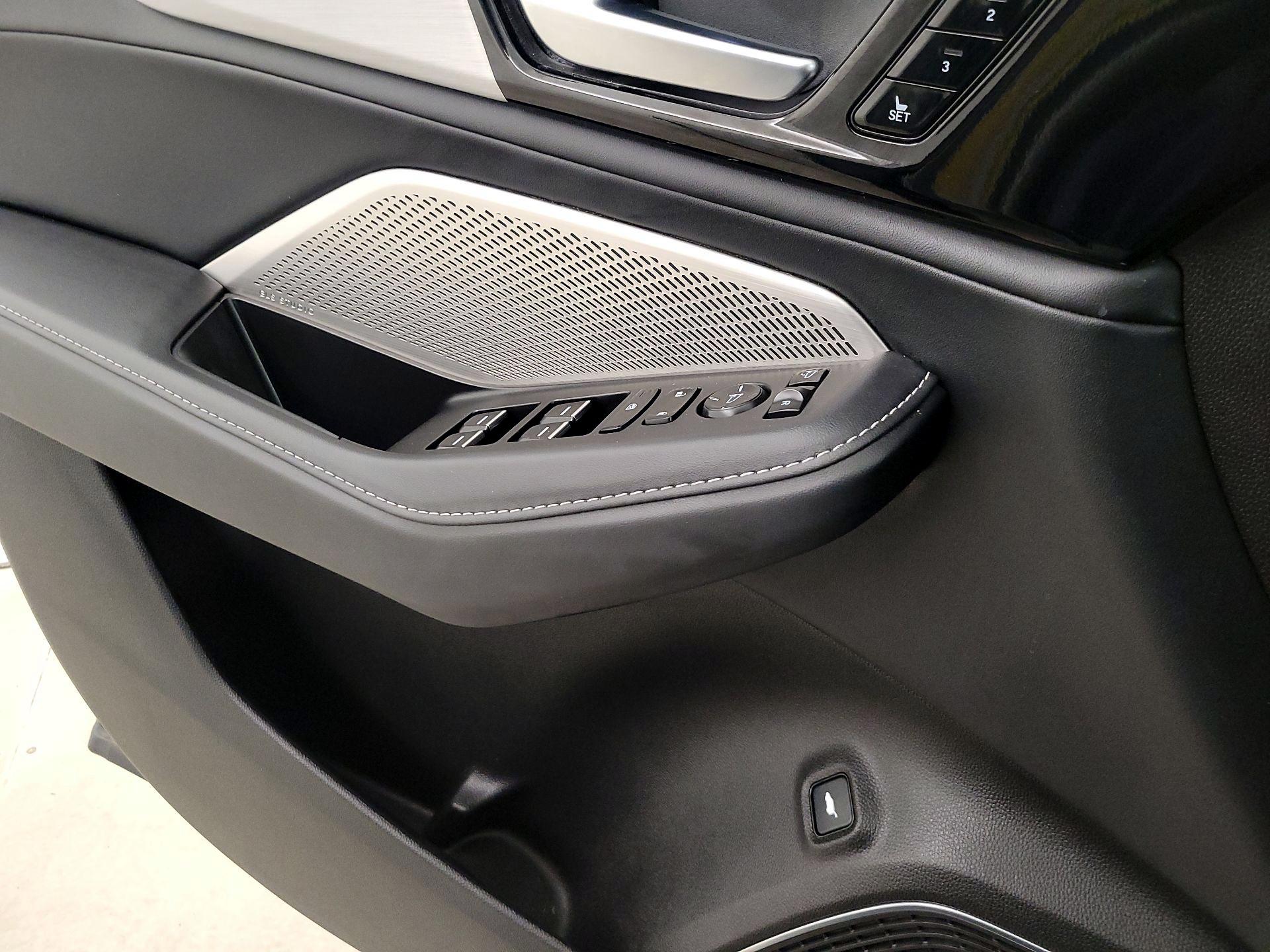 Thumbnail: 2023 Acura MDX - 12