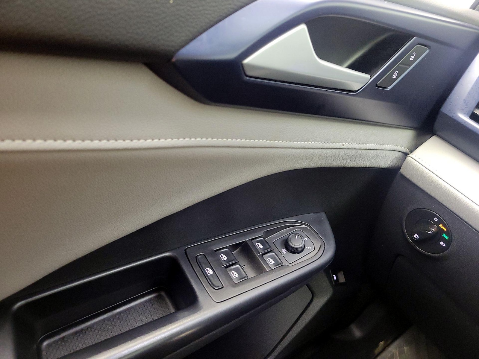 2024 Volkswagen Taos SE - Photo 13