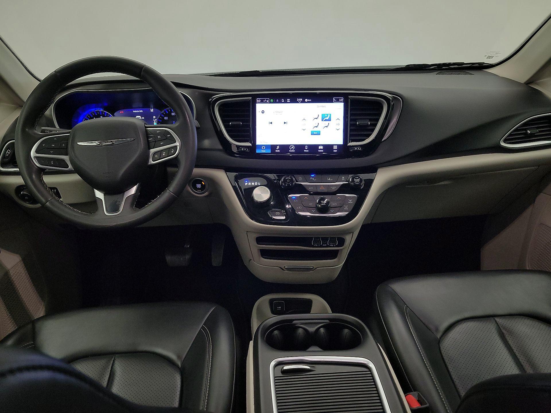 Thumbnail: 2023 Chrysler Pacifica - 9