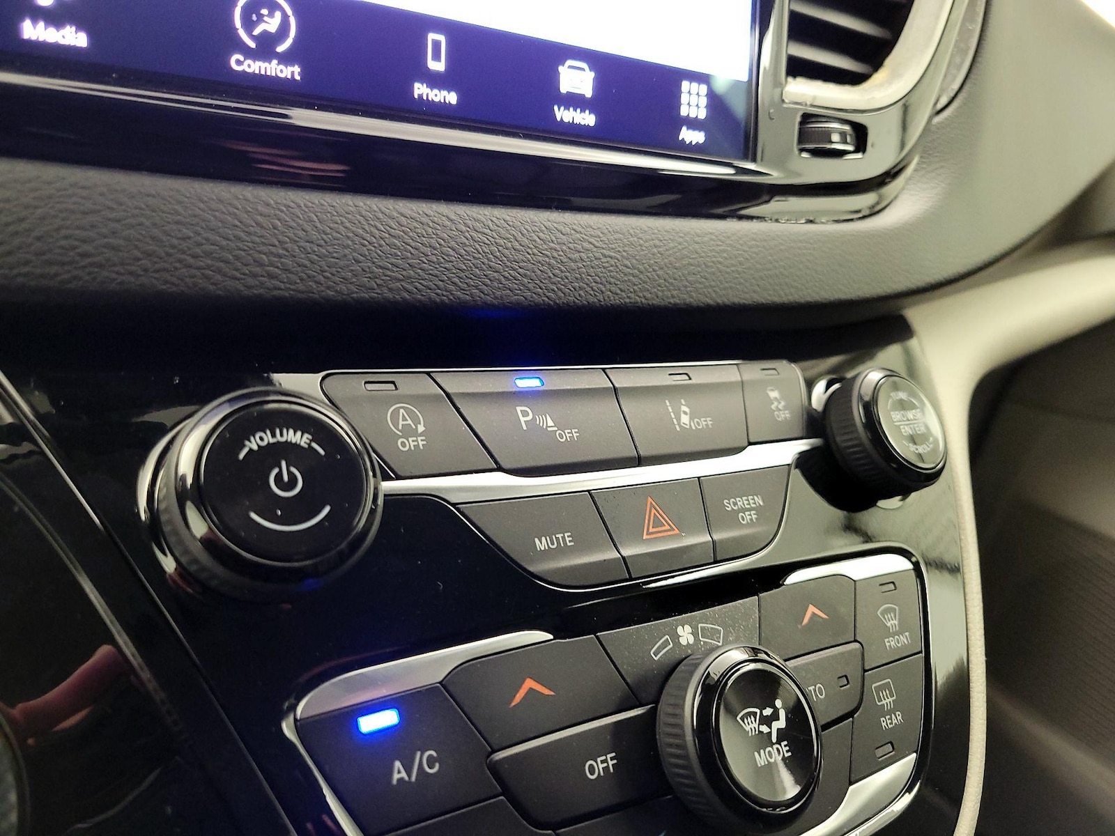 2023 Chrysler Pacifica Touring L - Photo 17