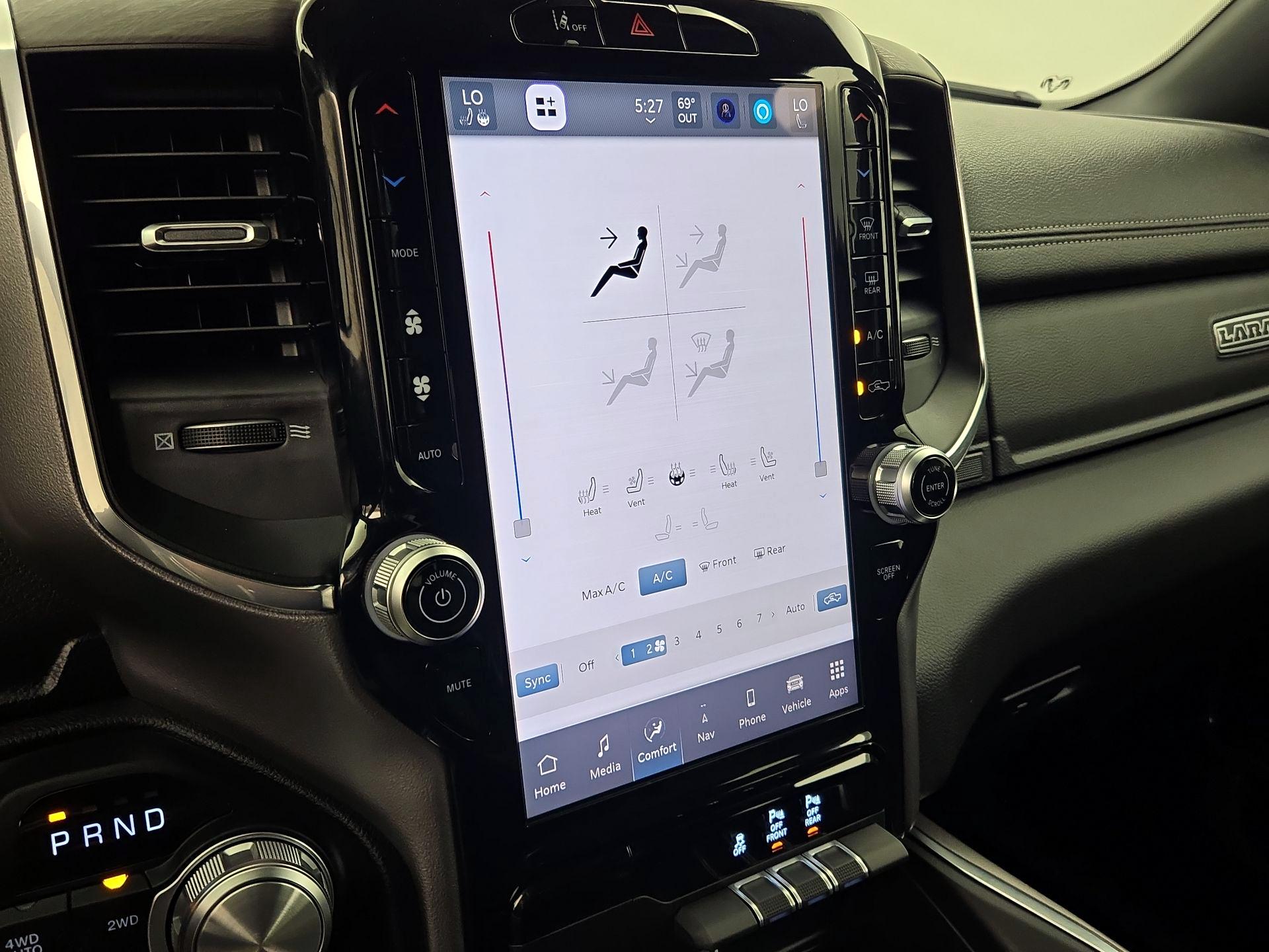 Thumbnail: 2026 RAM 1500 - 17