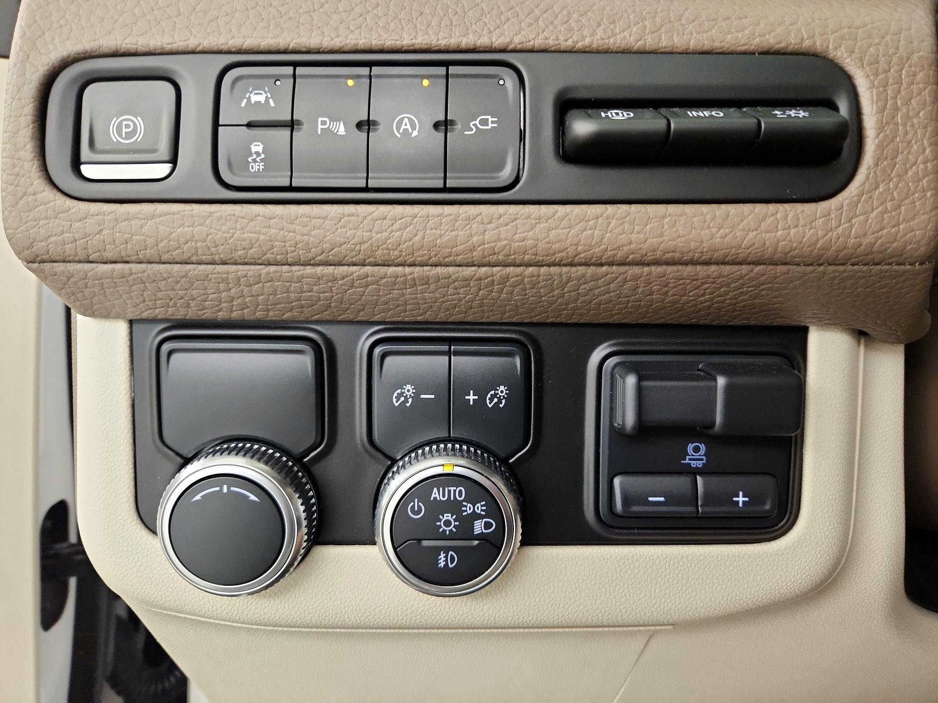 Thumbnail: 2021 GMC Yukon XL - 13