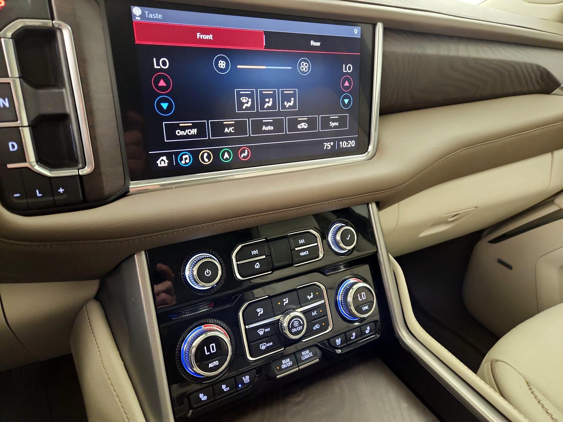 Thumbnail: 2021 GMC Yukon XL - 17