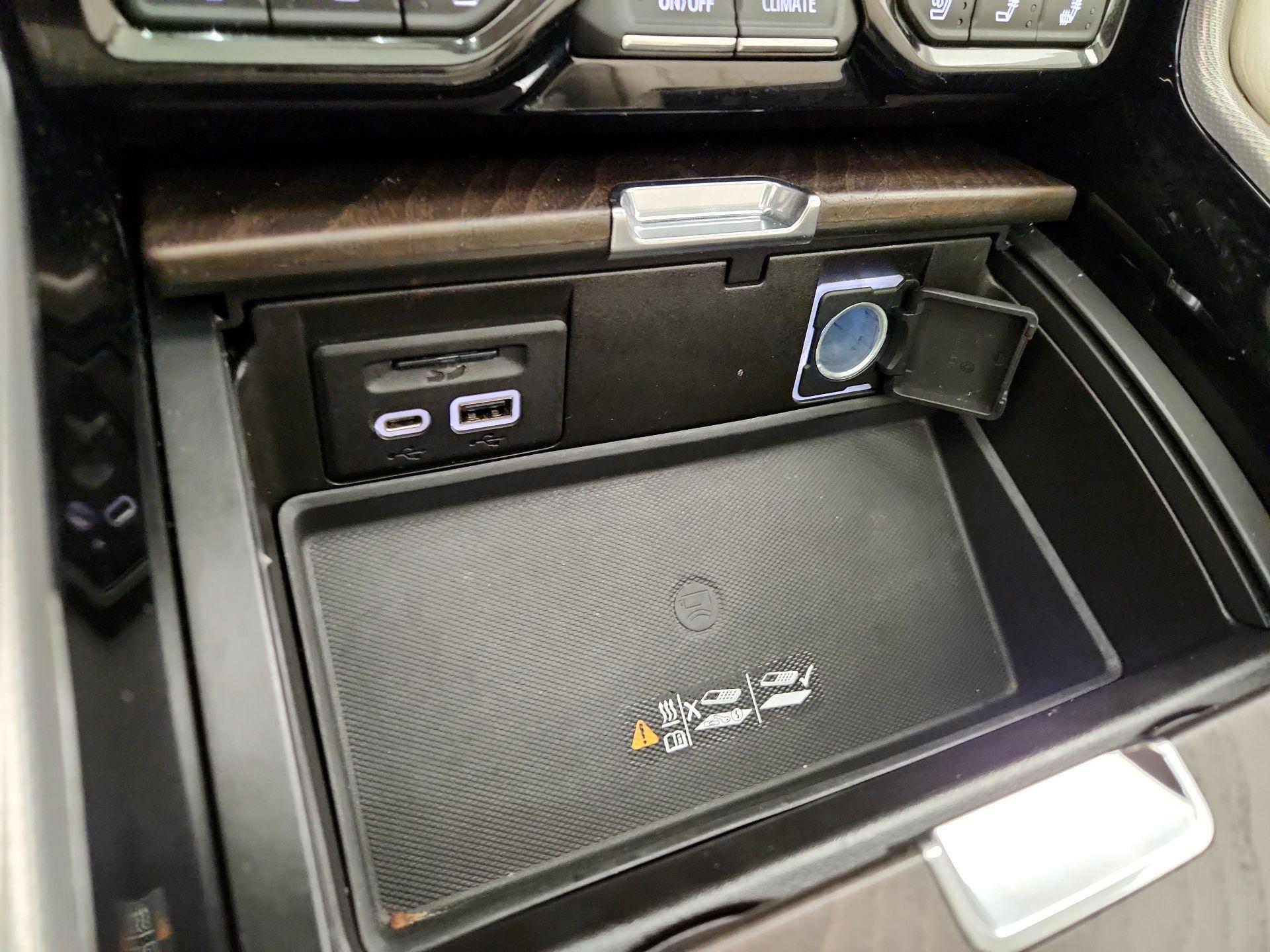 Thumbnail: 2021 GMC Yukon XL - 19