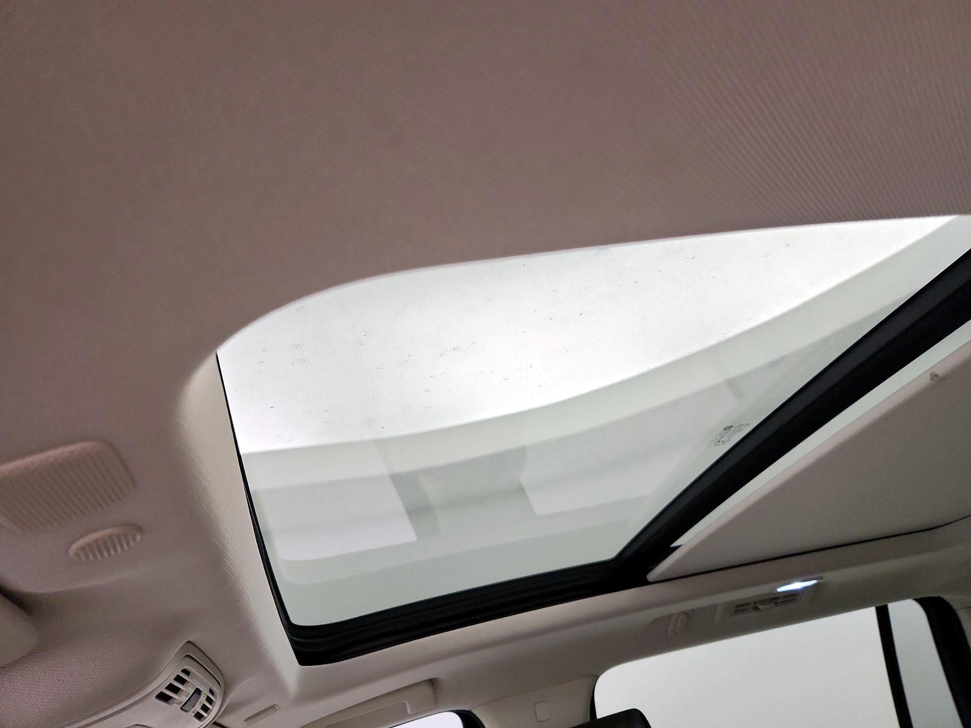 Thumbnail: 2021 GMC Yukon XL - 20