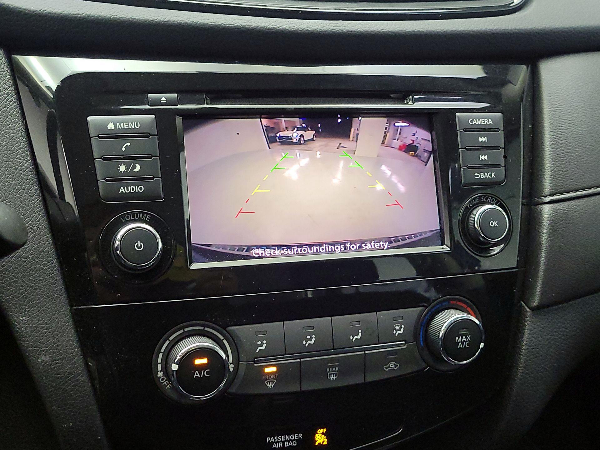 Thumbnail: 2018 Nissan Rogue - 12