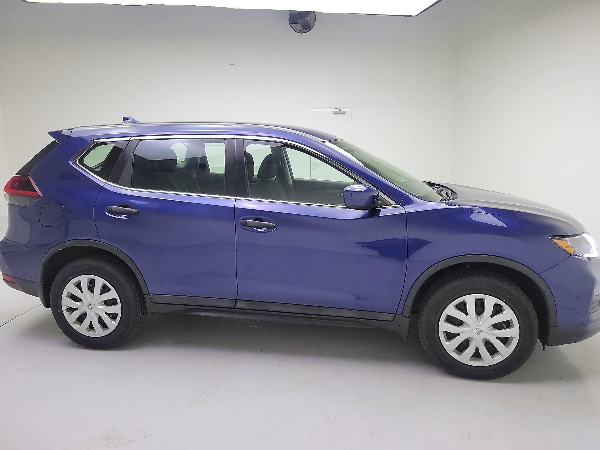 Thumbnail: 2018 Nissan Rogue - 4