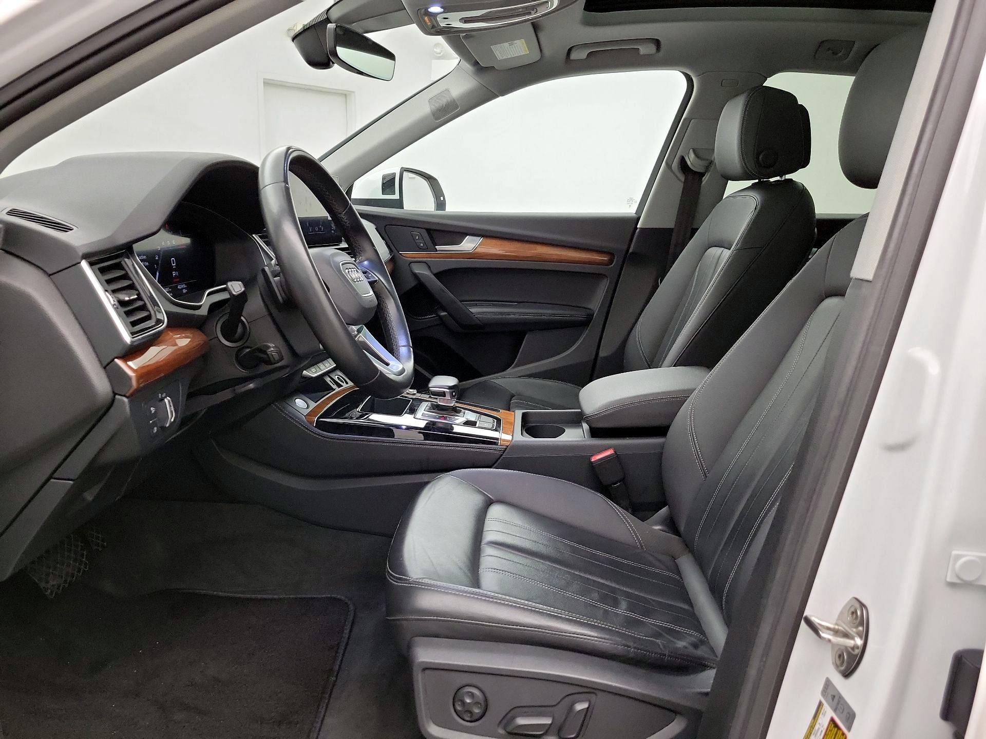 Thumbnail: 2023 Audi Q5 - 11