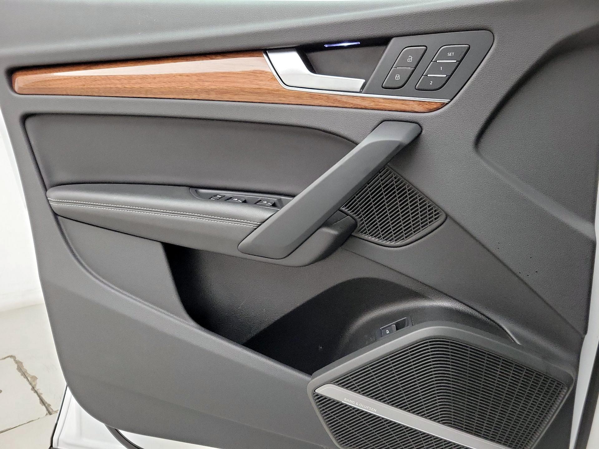 Thumbnail: 2023 Audi Q5 - 12