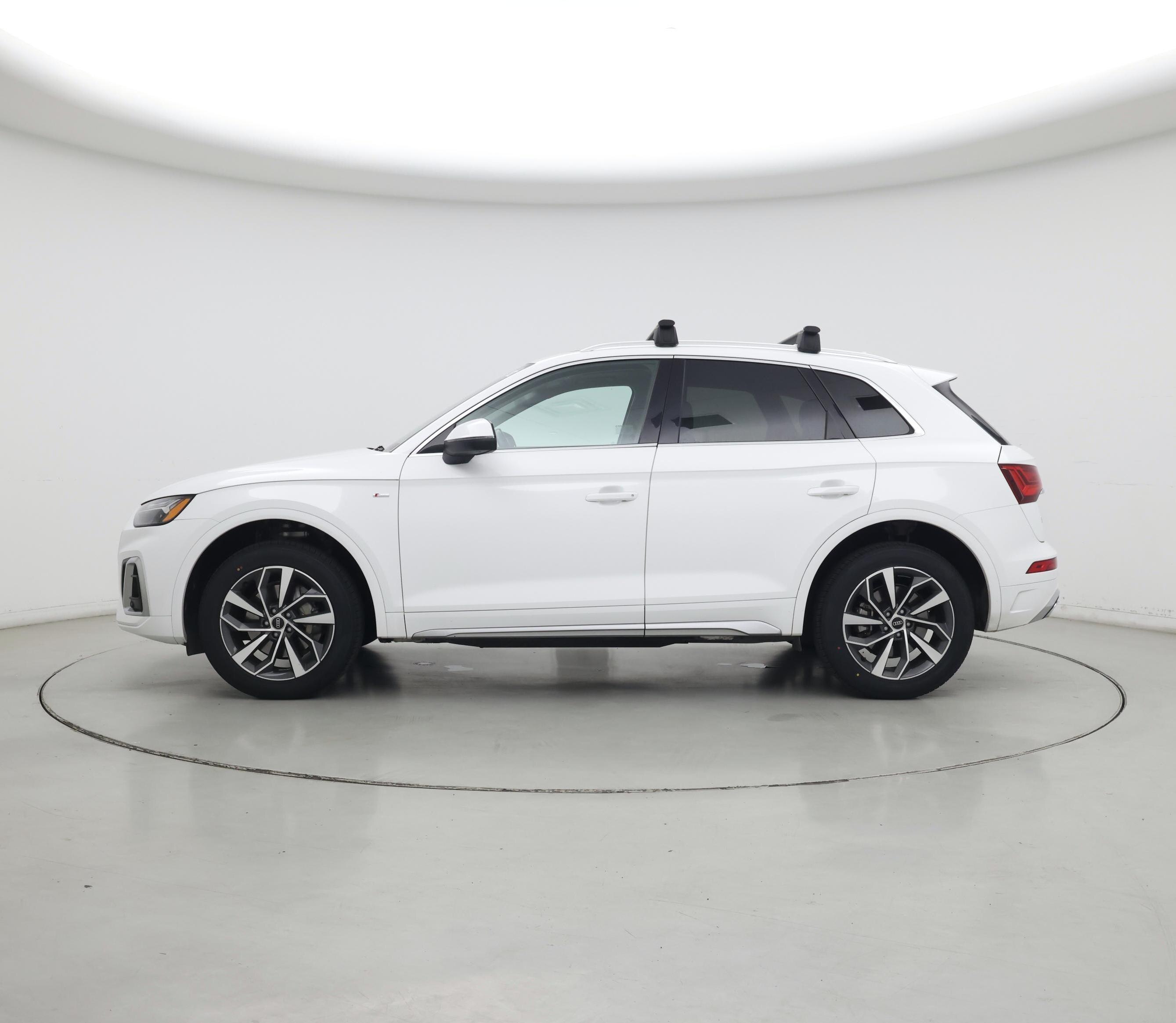 Thumbnail: 2023 Audi Q5 - 3